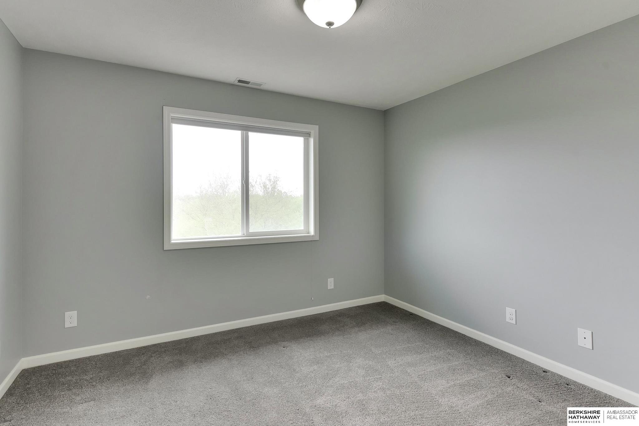 18425 Harney Street, Elkhorn, Nebraska image 32