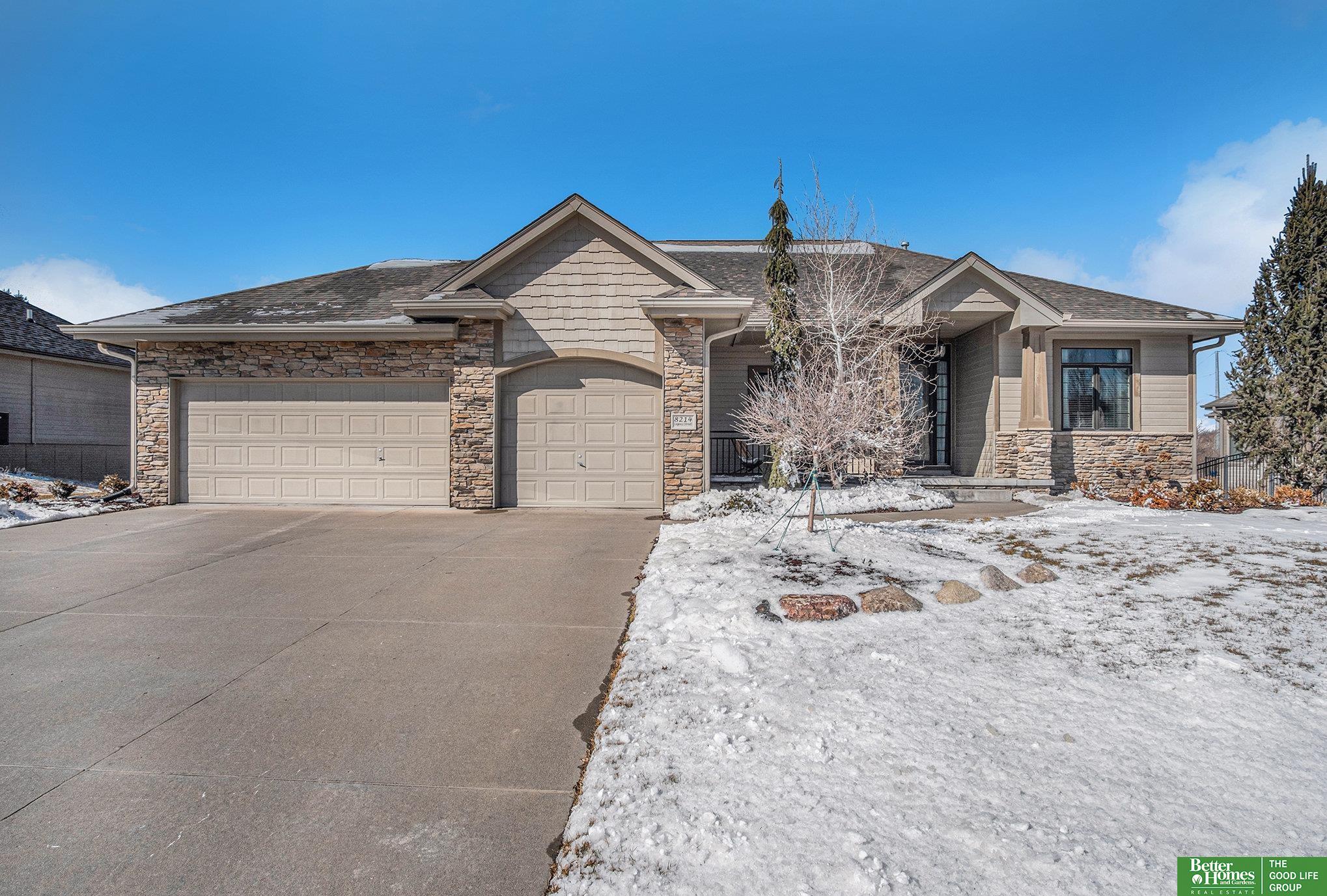 8214 Legacy Street, Papillion, Nebraska image 1