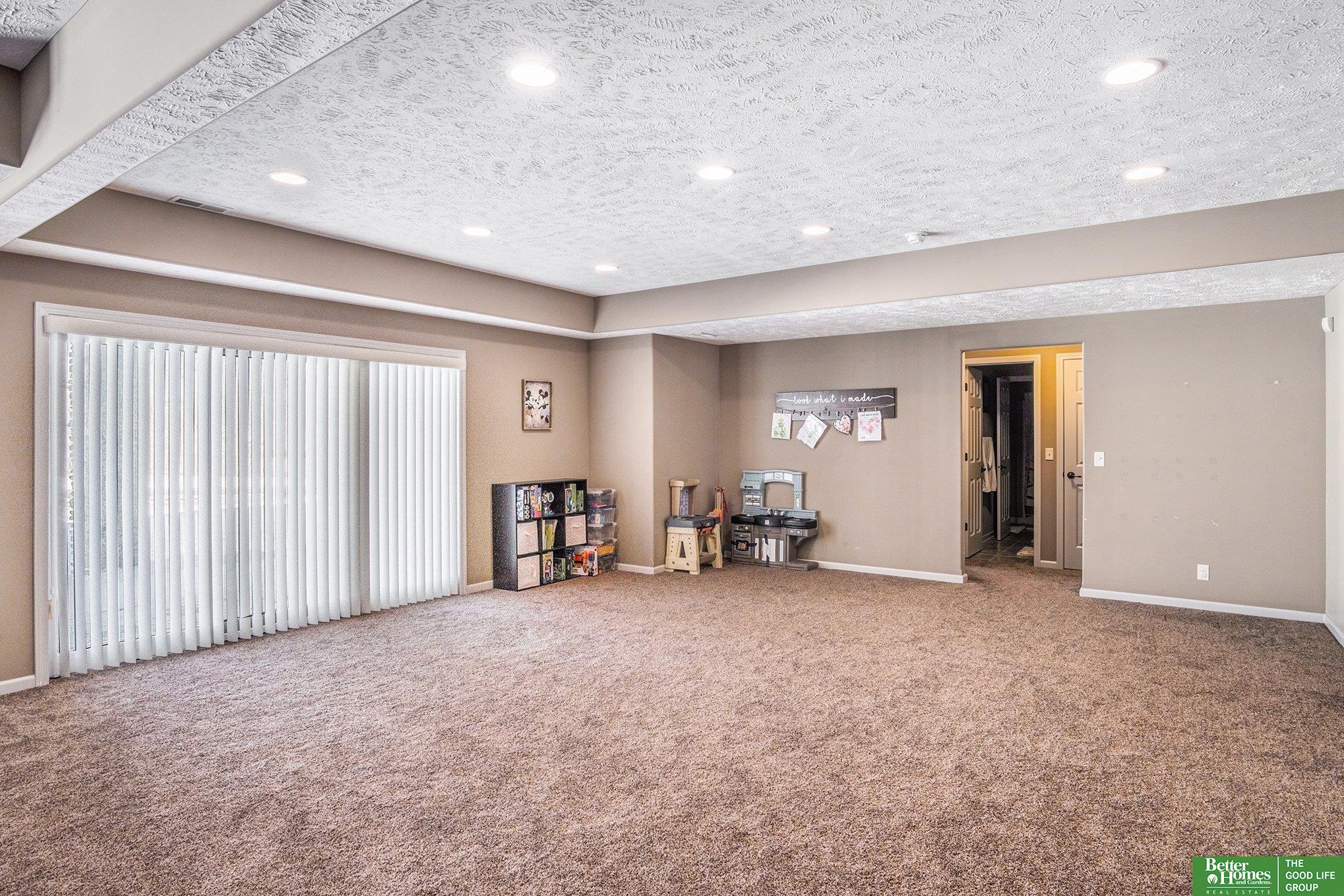 8214 Legacy Street, Papillion, Nebraska image 32