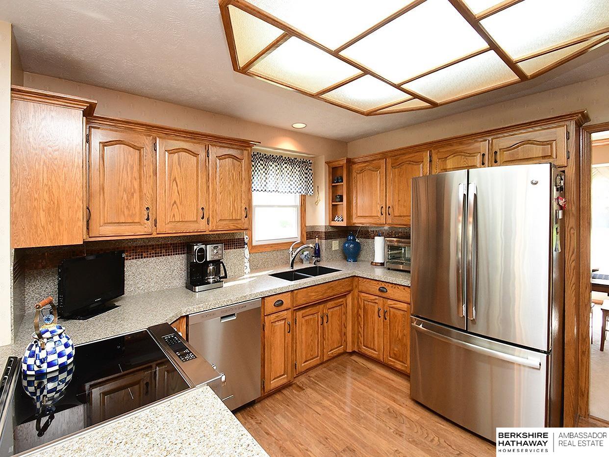 15712 Jackson Drive, Omaha, Nebraska image 12