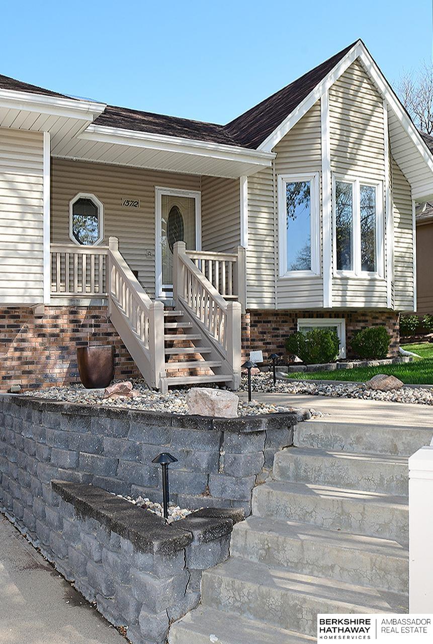 15712 Jackson Drive, Omaha, Nebraska image 3
