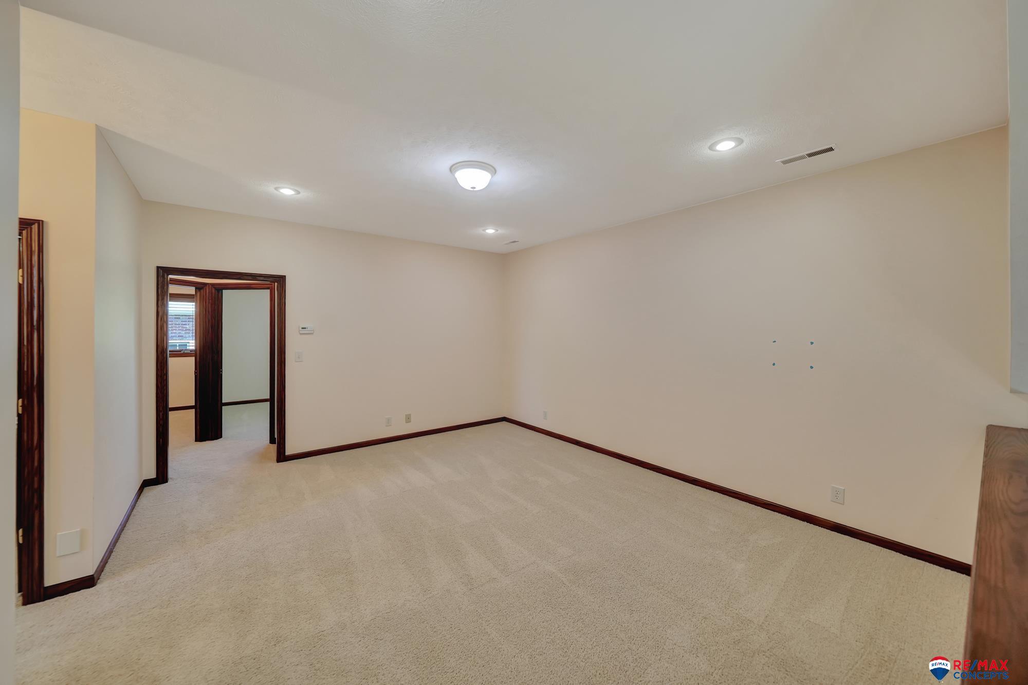 6724 S Ridge Drive, Lincoln, Nebraska image 46