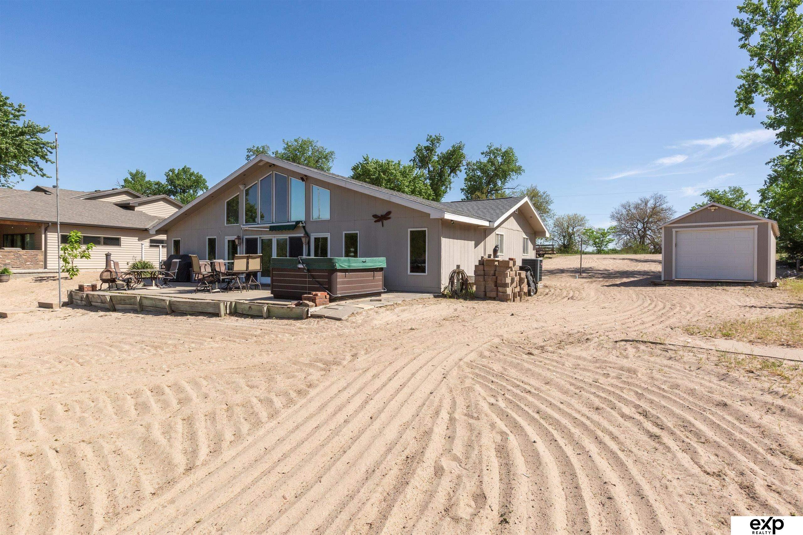 S-1129 Platte Shore Drive, Fremont, Nebraska image 2