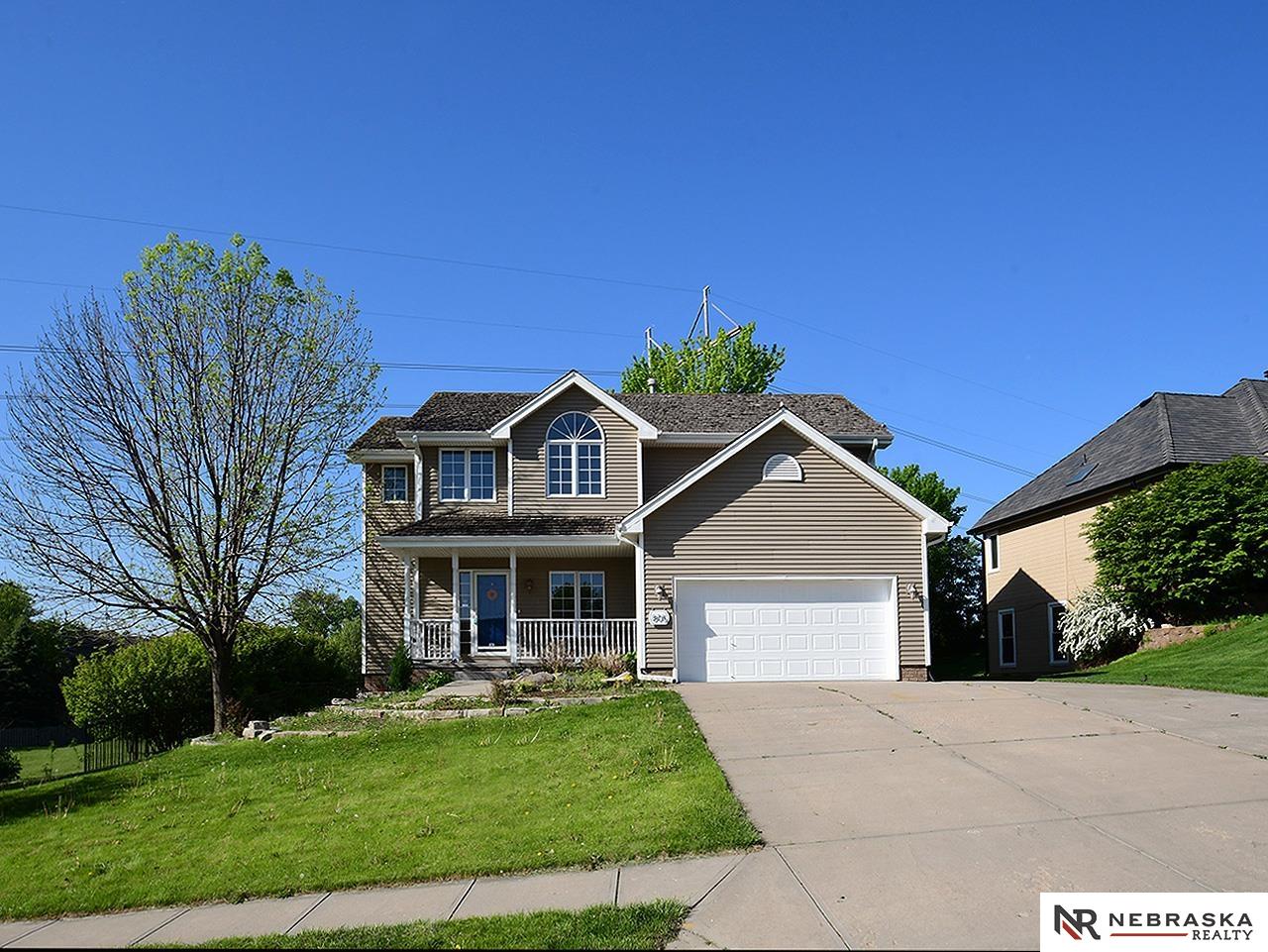 805 W Centennial Road, Papillion, Nebraska image 1