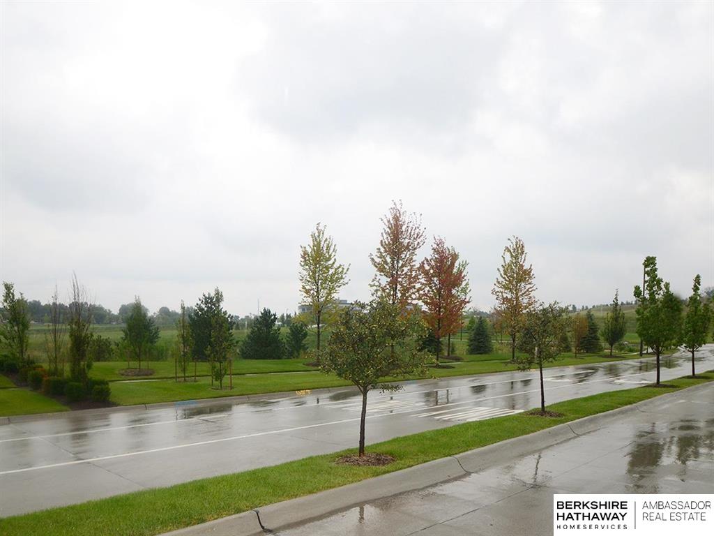 1722 S 129 Plaza Circle, Omaha, Nebraska image 7