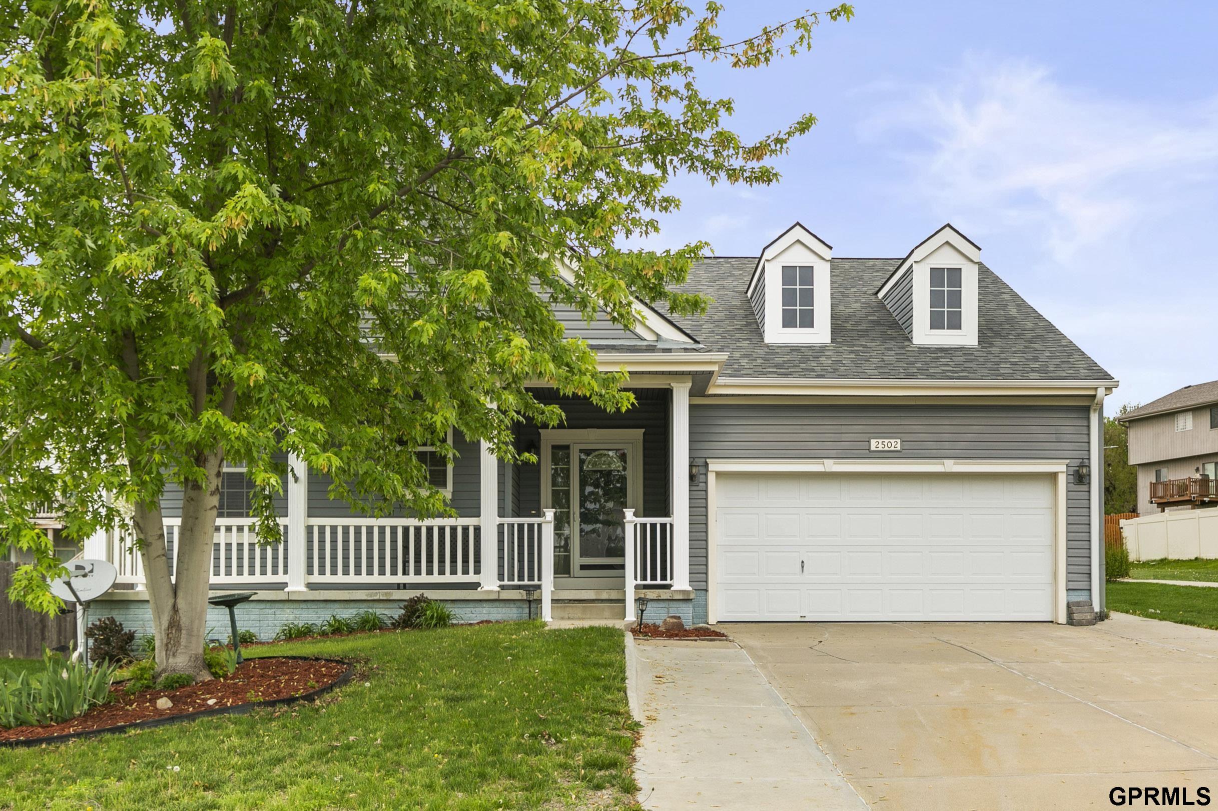 2502 Hummingbird Circle, Bellevue, Nebraska image 1