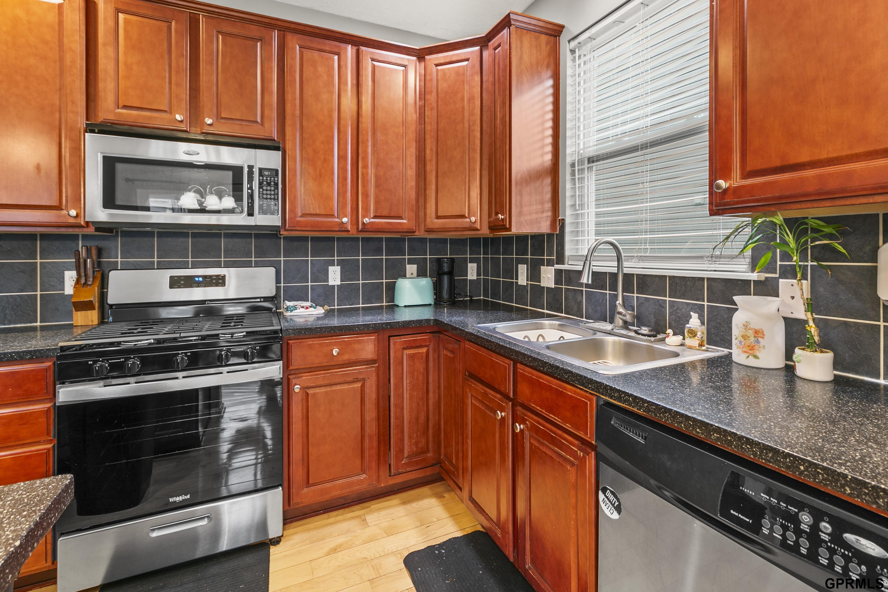 2502 Hummingbird Circle, Bellevue, Nebraska image 16