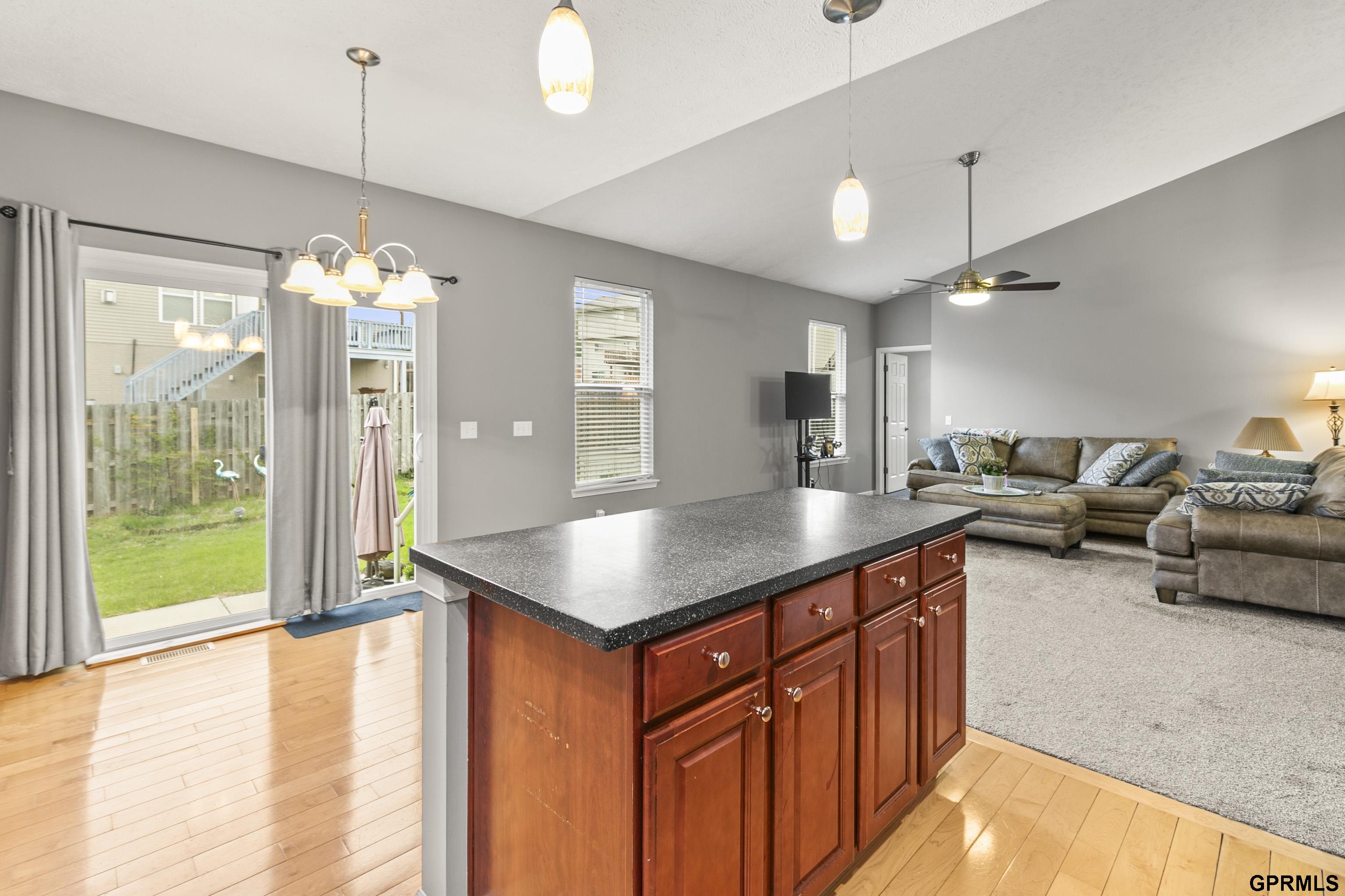 2502 Hummingbird Circle, Bellevue, Nebraska image 17