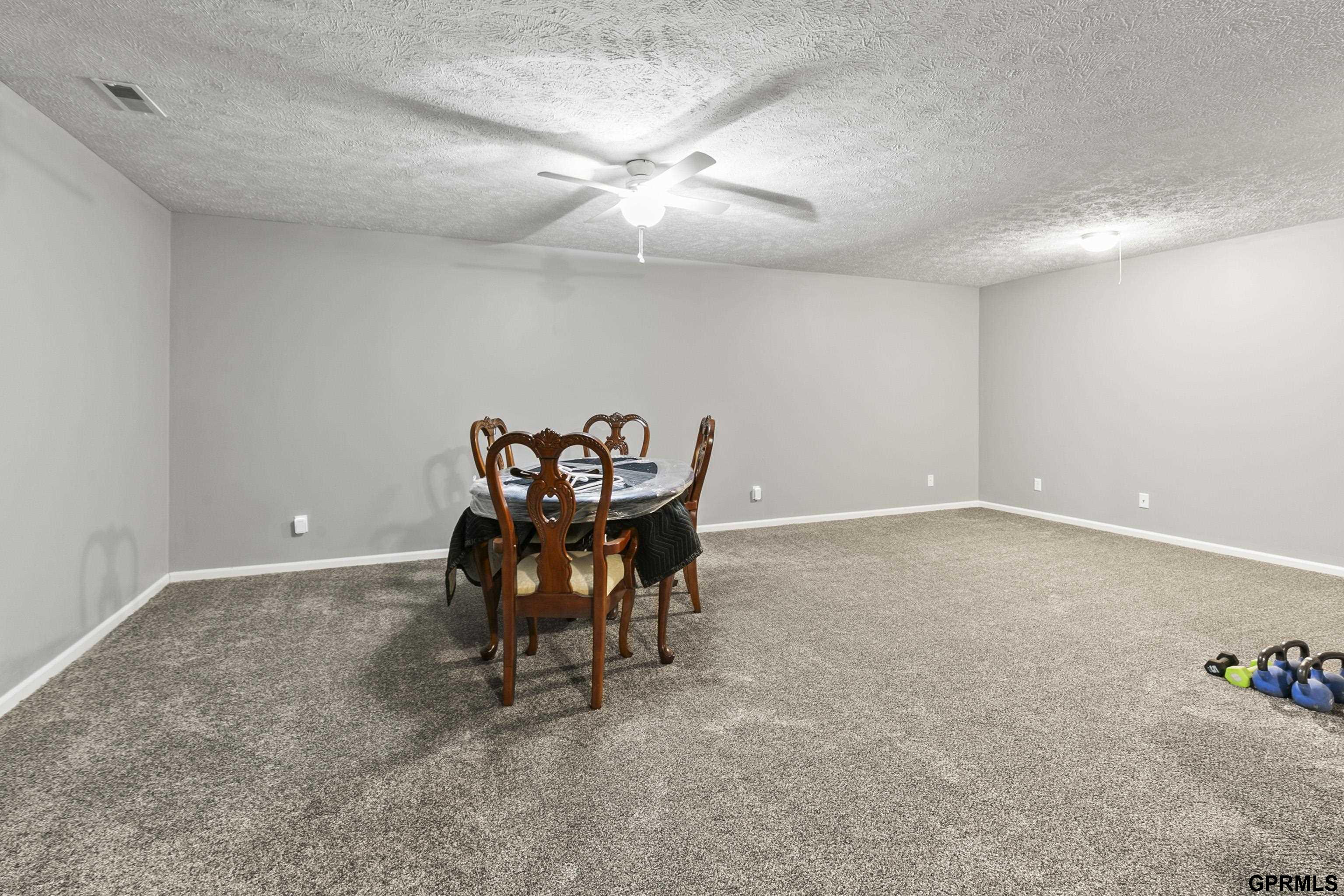 2502 Hummingbird Circle, Bellevue, Nebraska image 26