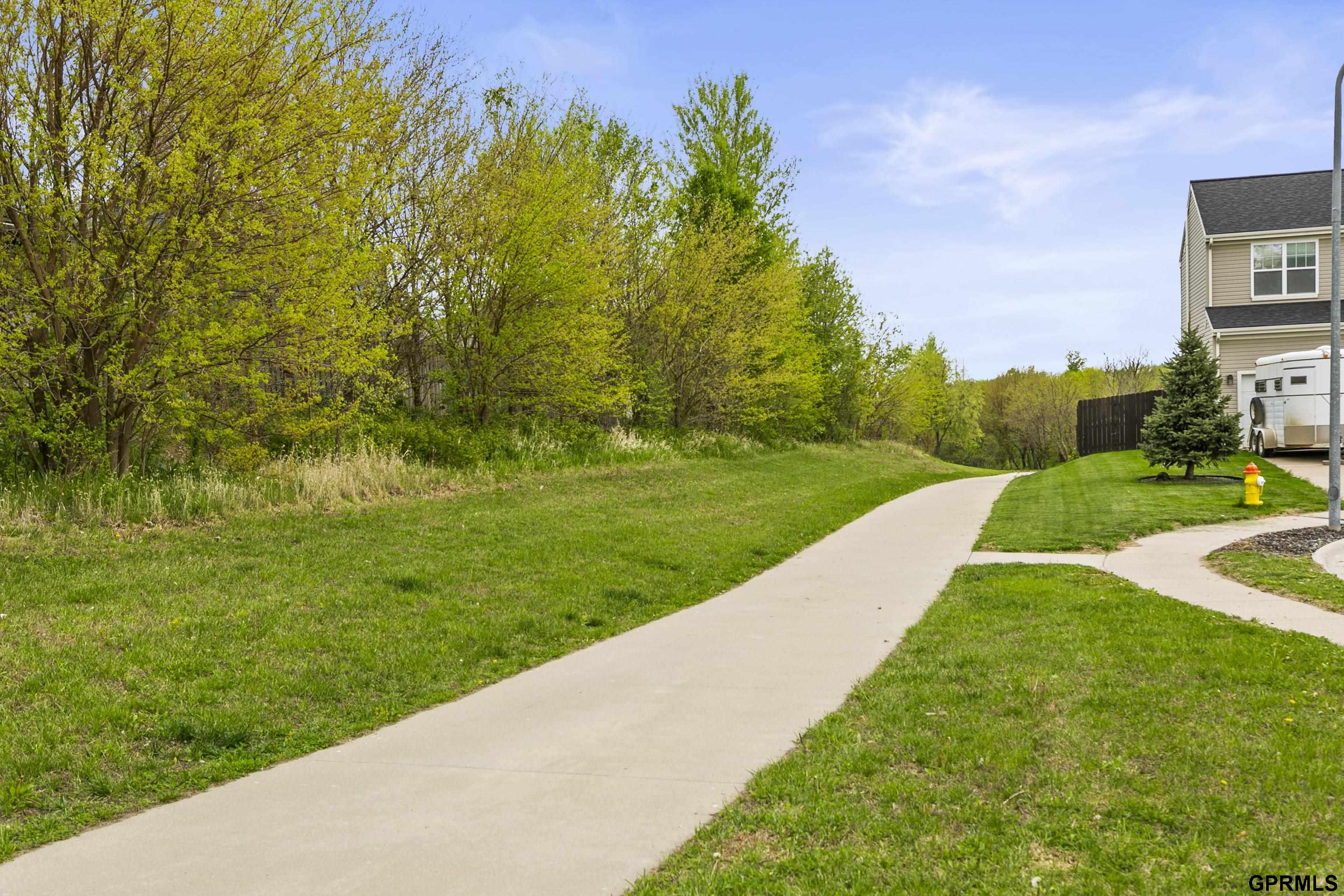 2502 Hummingbird Circle, Bellevue, Nebraska image 5