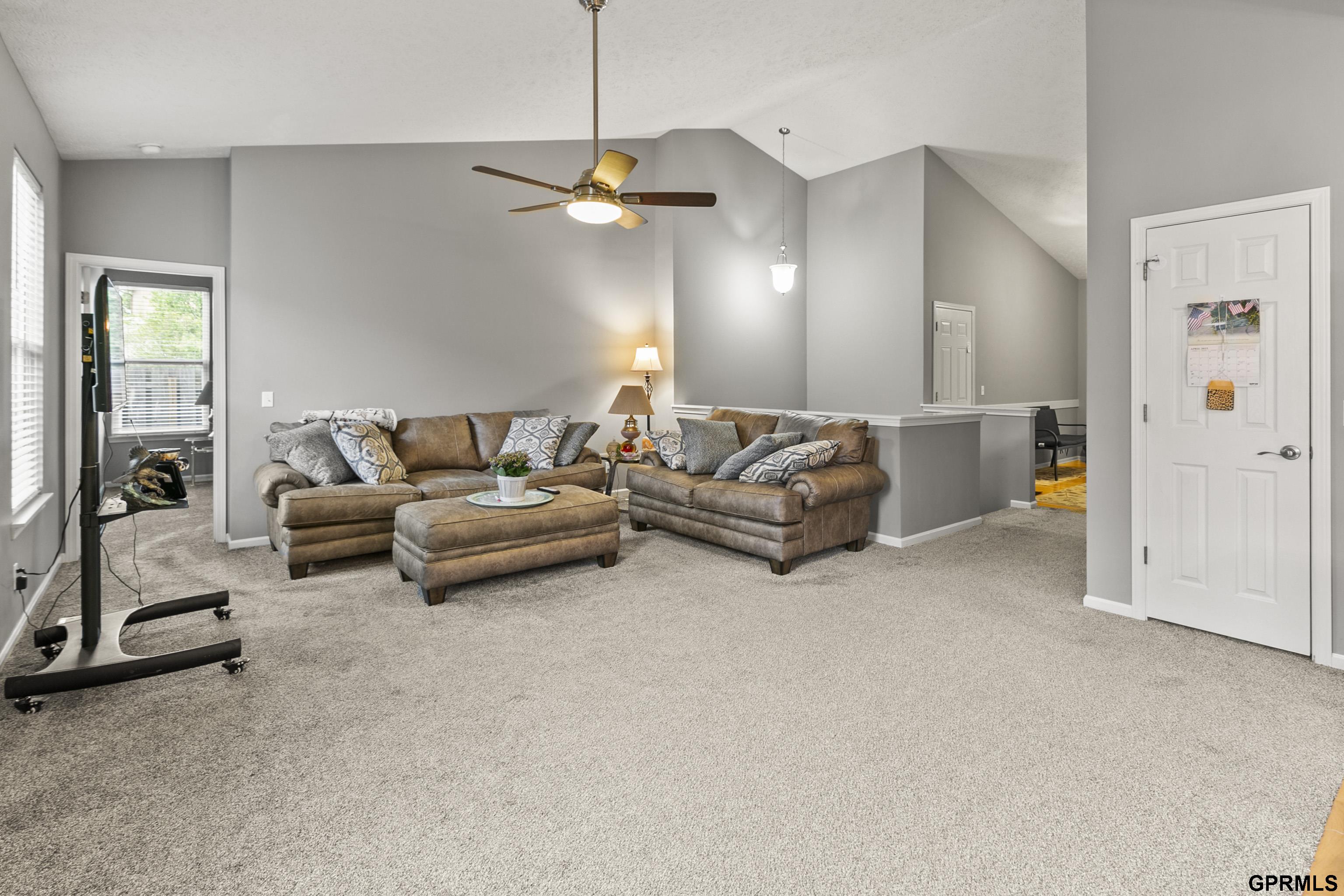 2502 Hummingbird Circle, Bellevue, Nebraska image 10