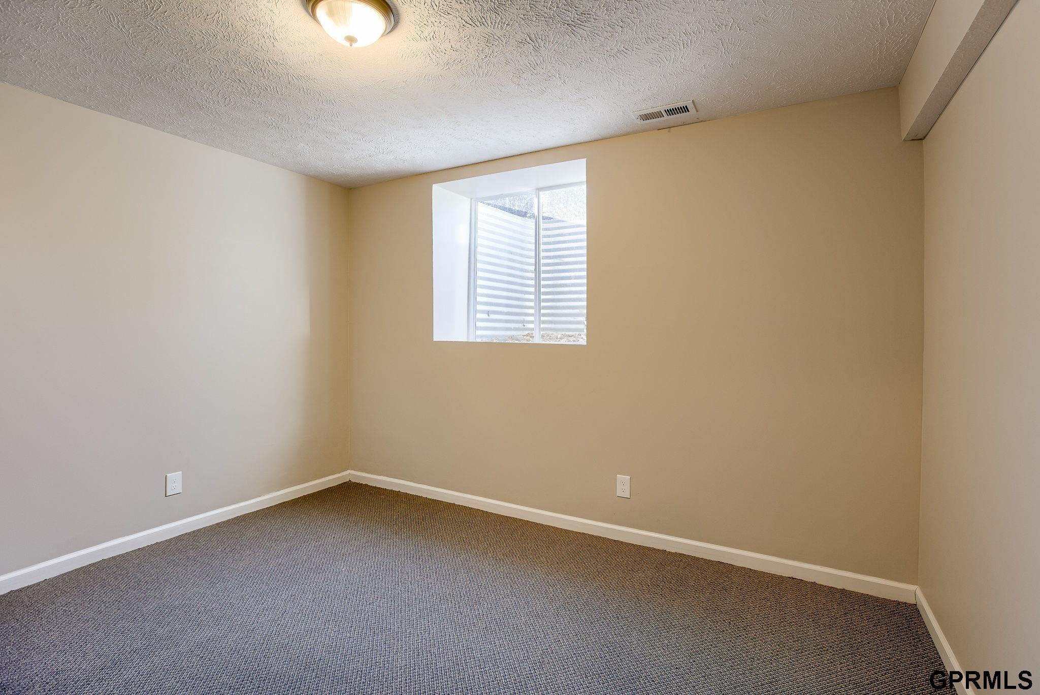 328 N 90 Street, Omaha, Nebraska image 18