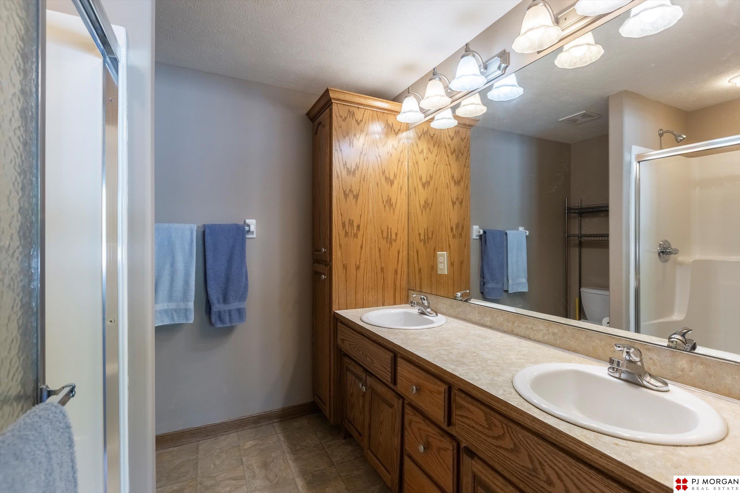 4902 Coffey Street, Bellevue, Nebraska image 36