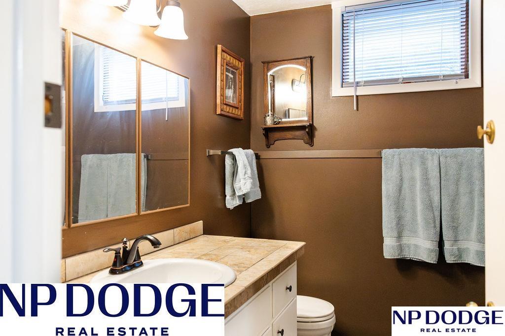 1540 Pinewood Drive, Omaha, Nebraska image 39