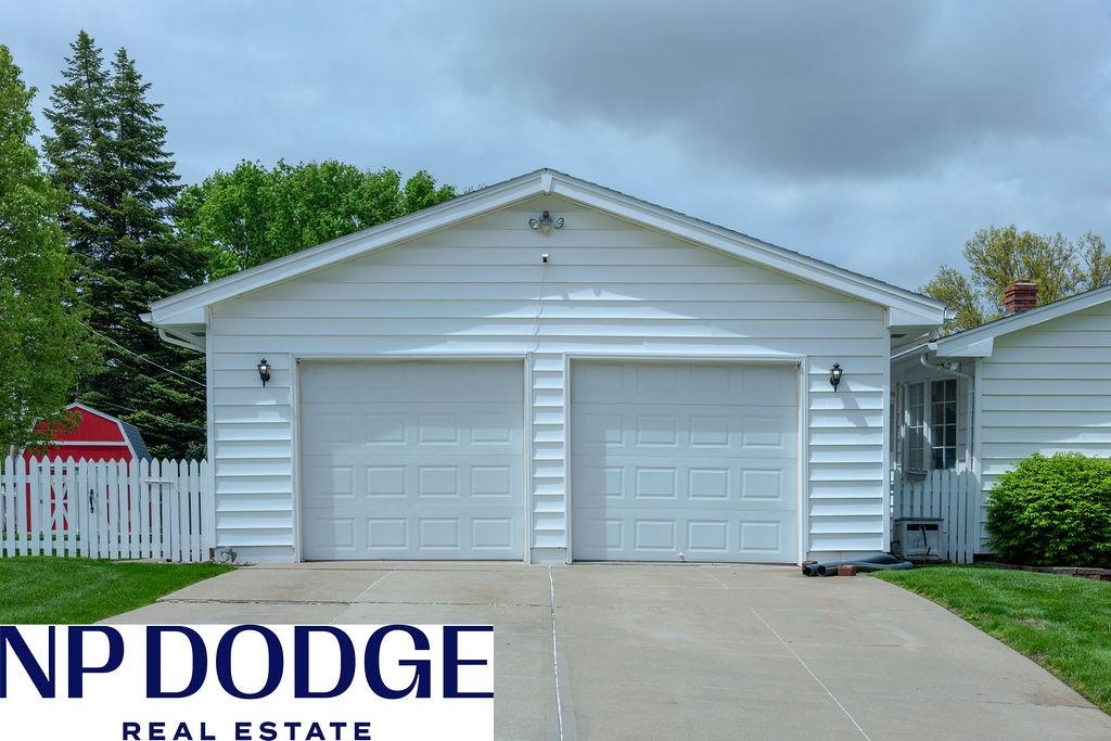 1540 Pinewood Drive, Omaha, Nebraska image 49