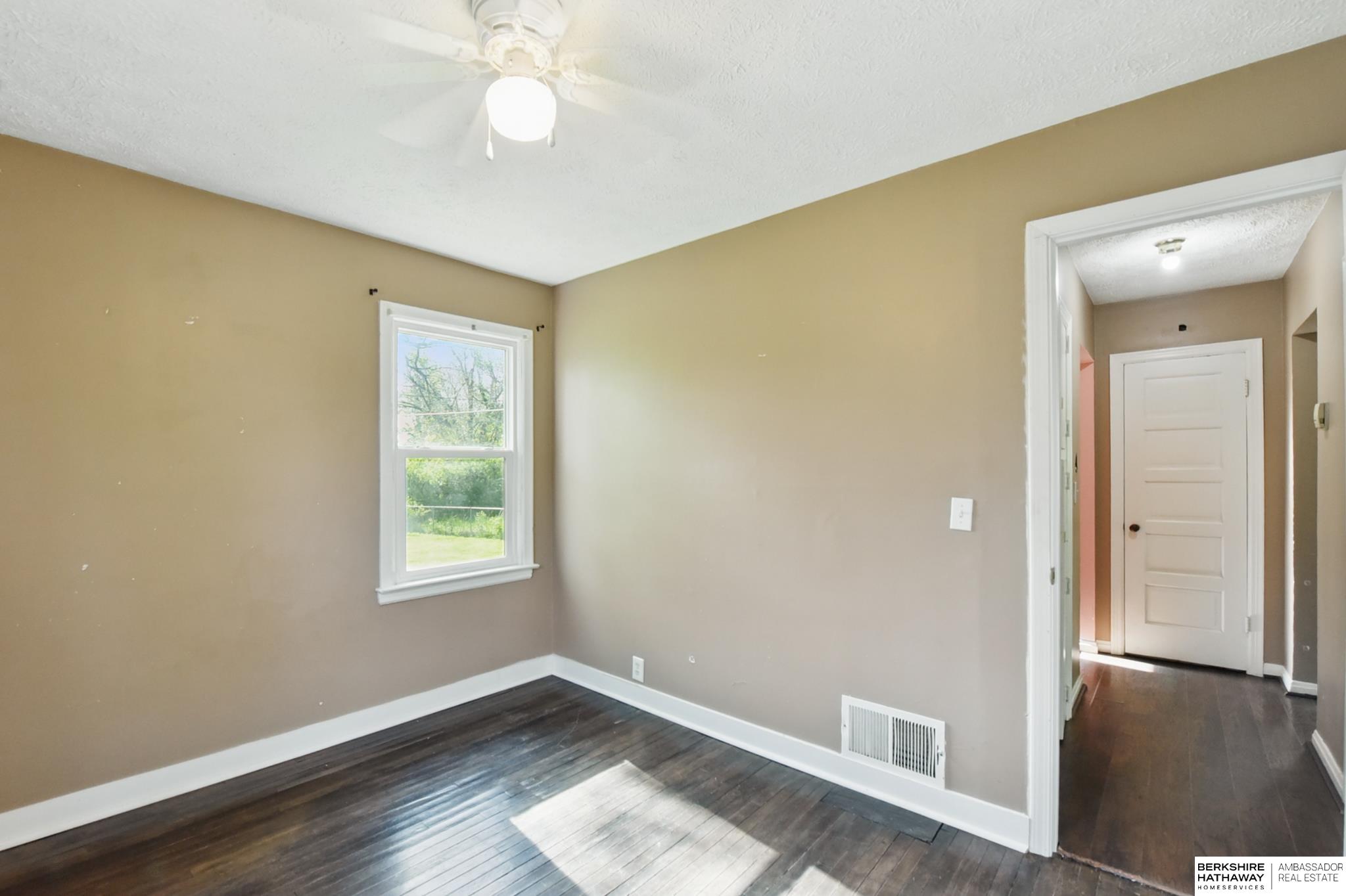 3325 N 38th Street, Omaha, Nebraska image 11