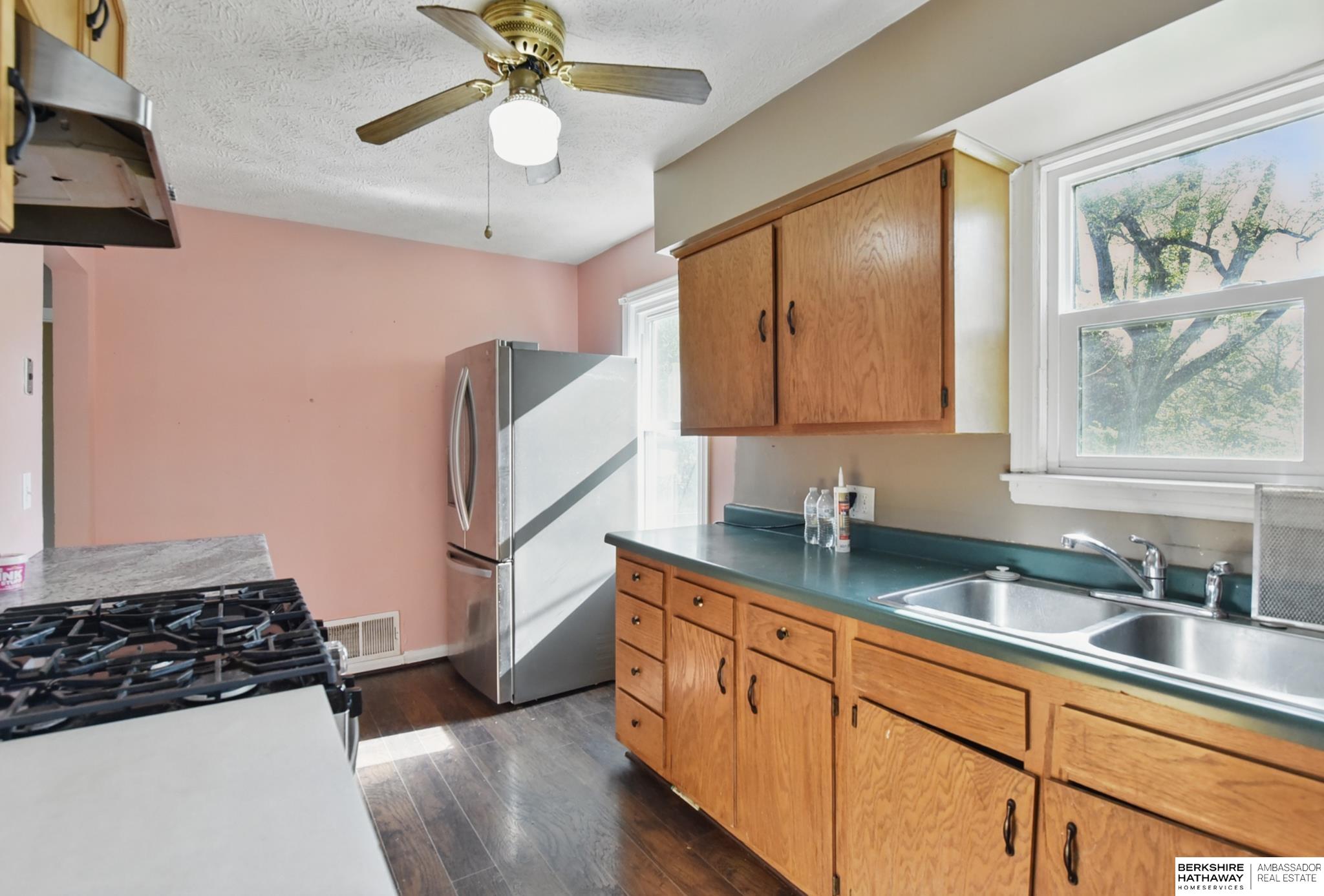 3325 N 38th Street, Omaha, Nebraska image 8