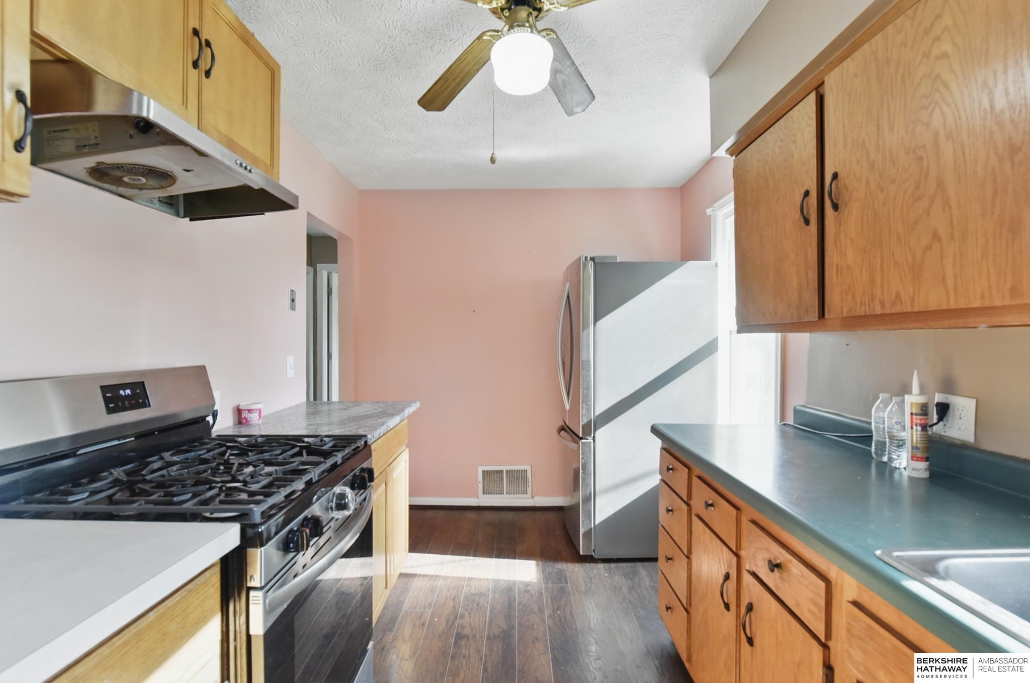 3325 N 38th Street, Omaha, Nebraska image 9