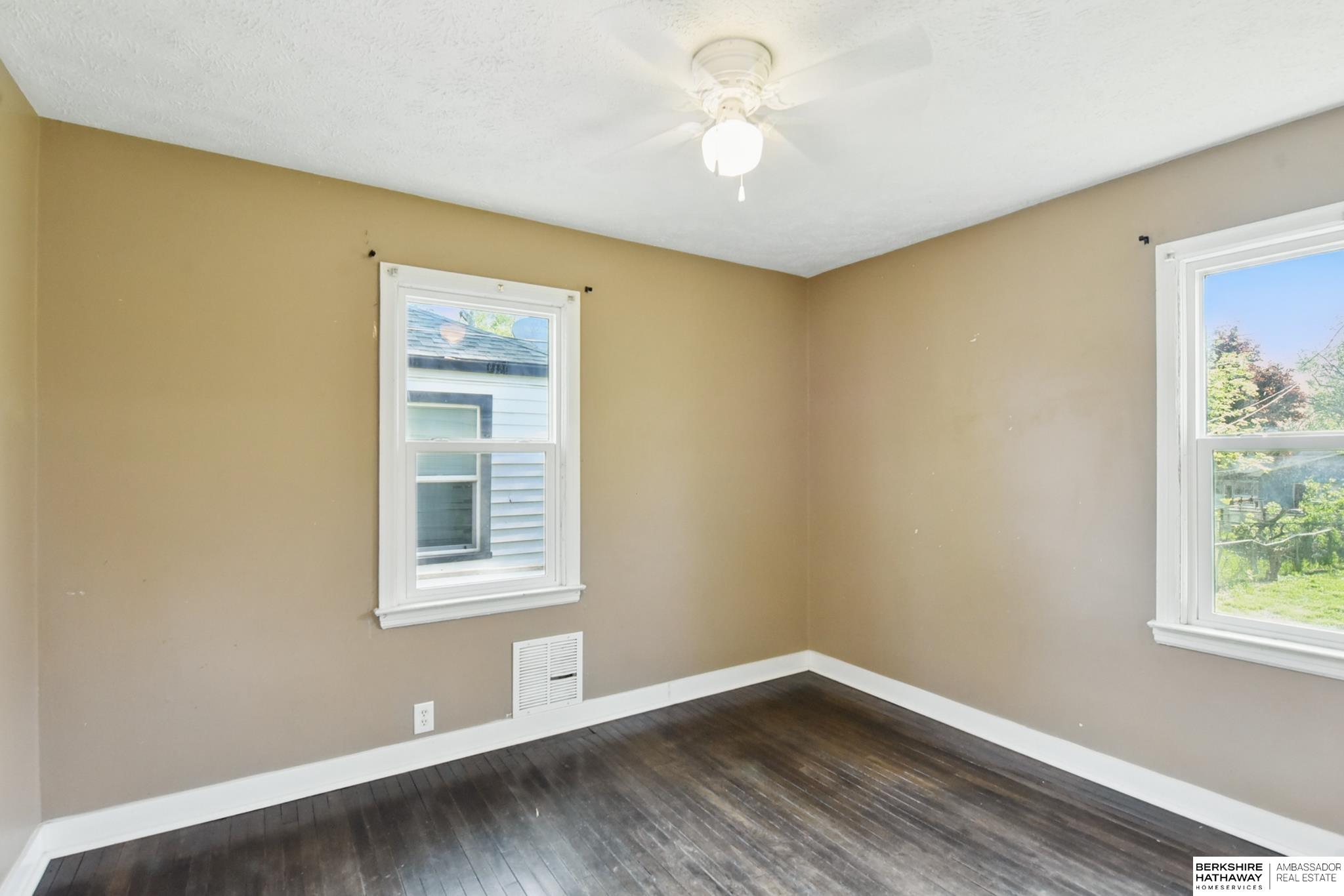 3325 N 38th Street, Omaha, Nebraska image 10