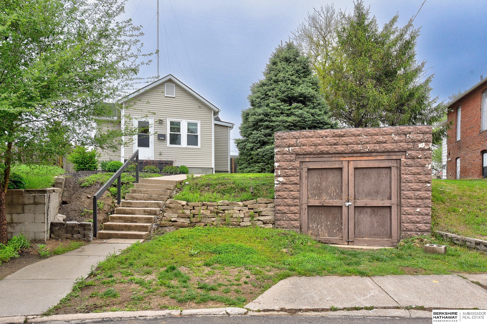 2784 Dupont Street, Omaha, Nebraska image 1