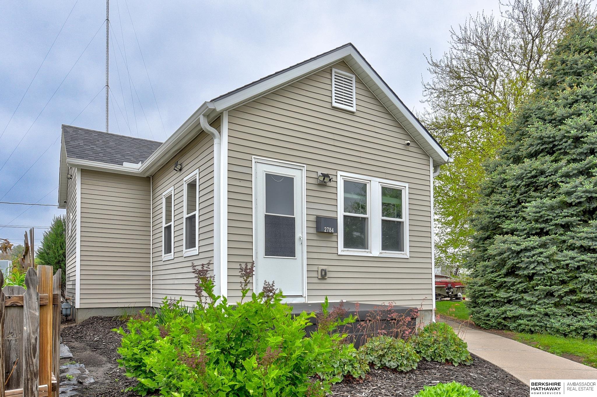 2784 Dupont Street, Omaha, Nebraska image 2