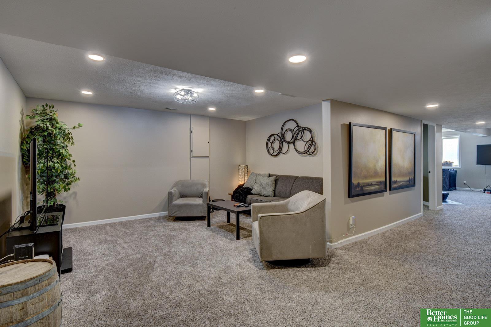 810 Calais Street, Bellevue, Nebraska image 32