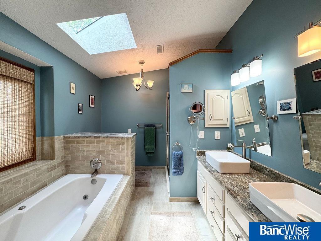 6431 Shenandoah Drive, Lincoln, Nebraska image 36