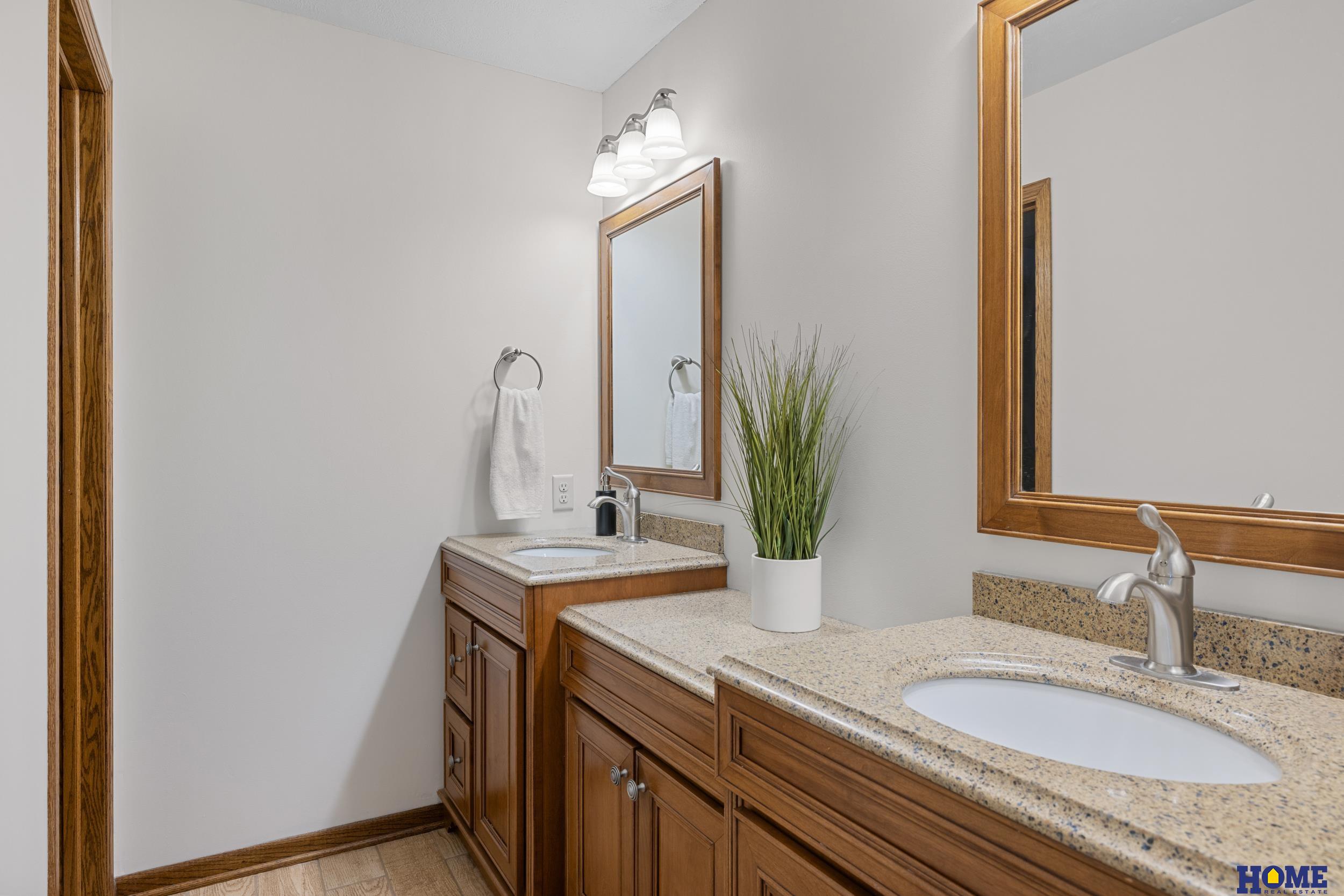 5920 Spruce Street, Lincoln, Nebraska image 21
