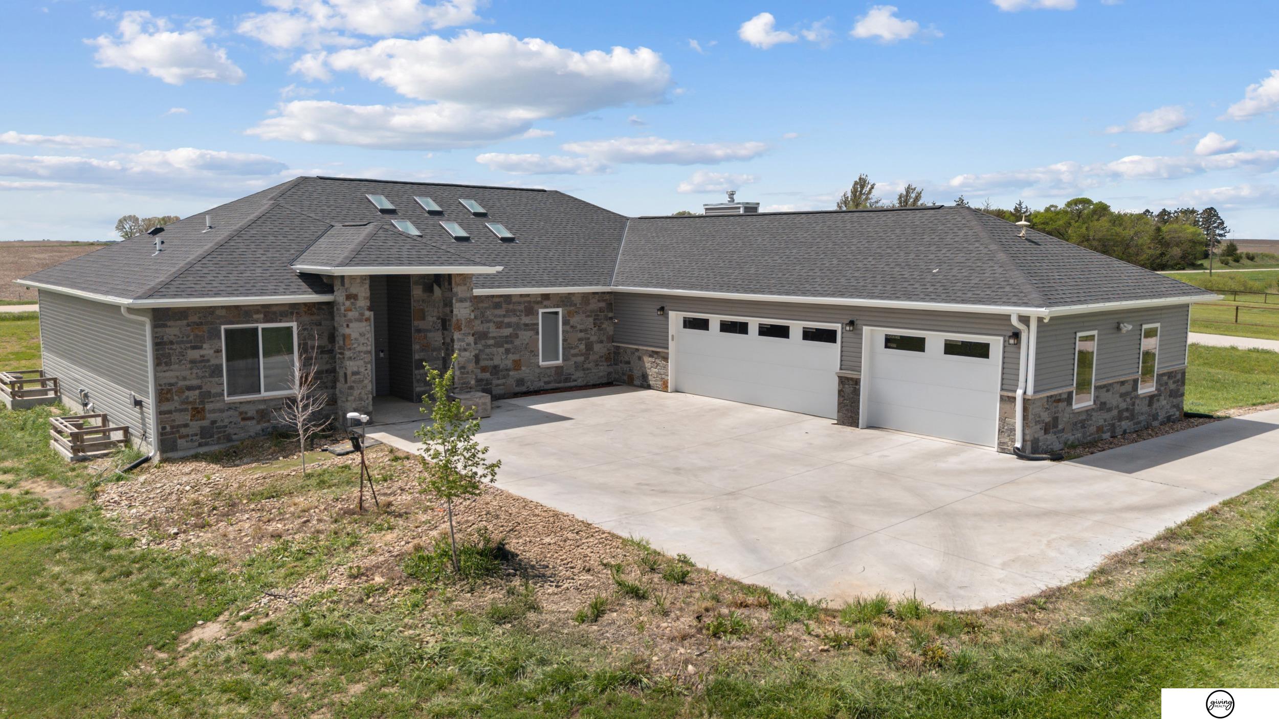 18980 SW 66th Street, Crete, Nebraska image 1