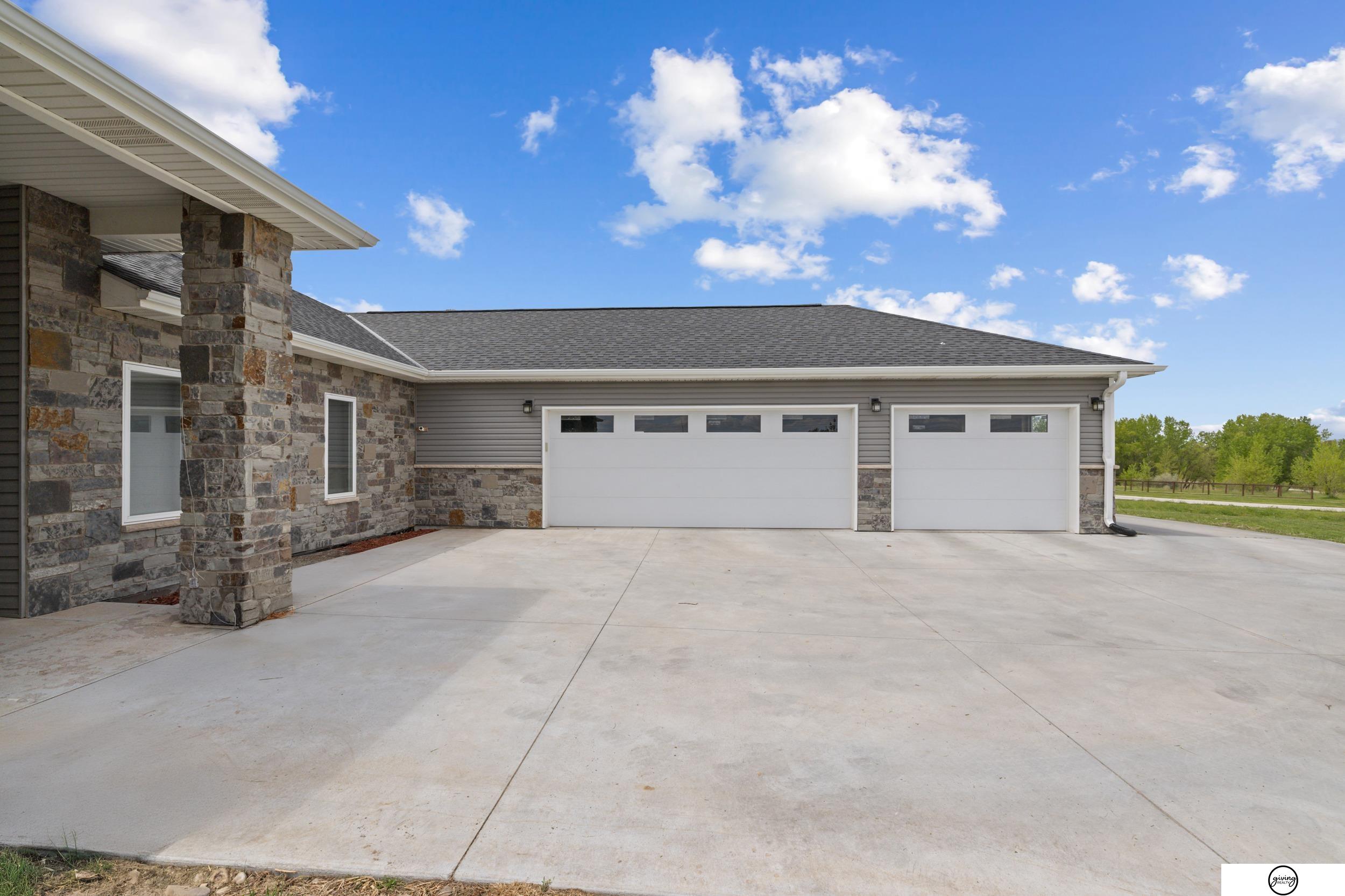 18980 SW 66th Street, Crete, Nebraska image 3