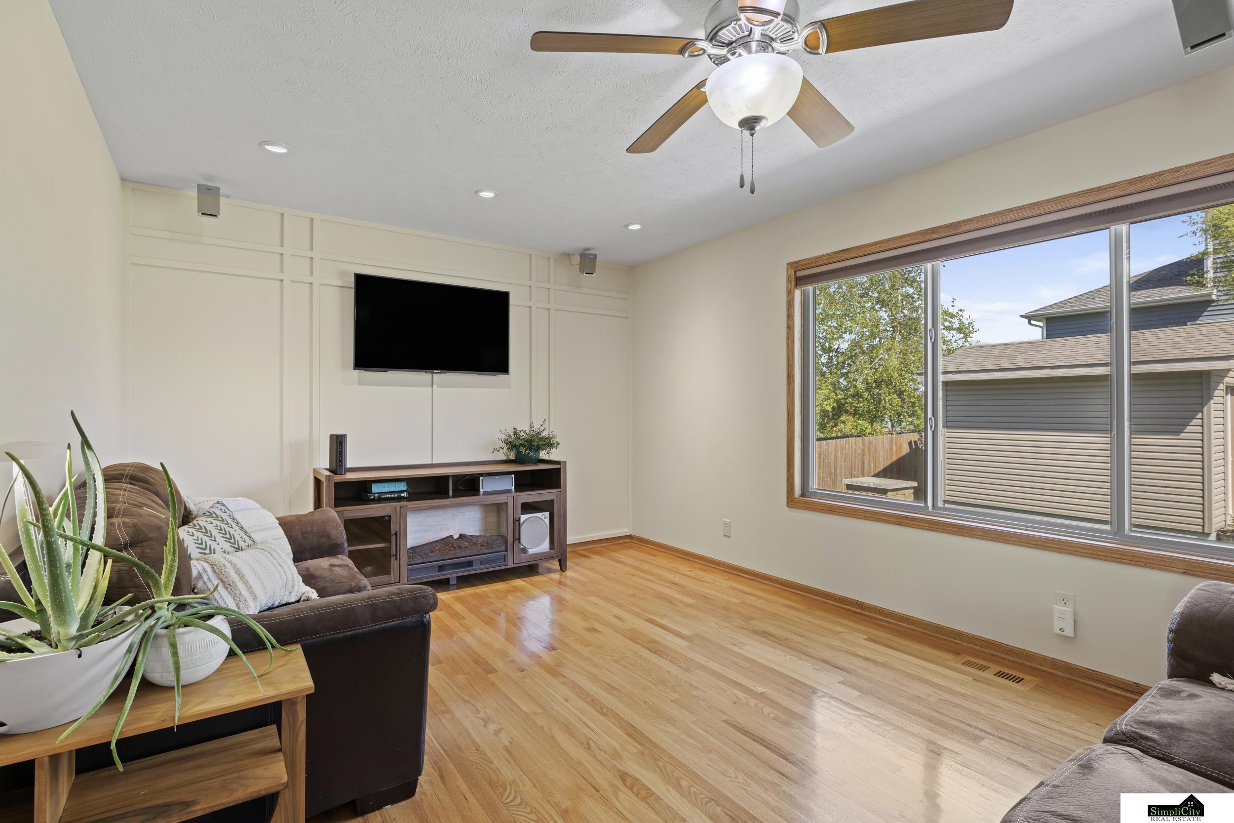910 W 10th Street, Hickman, Nebraska image 3