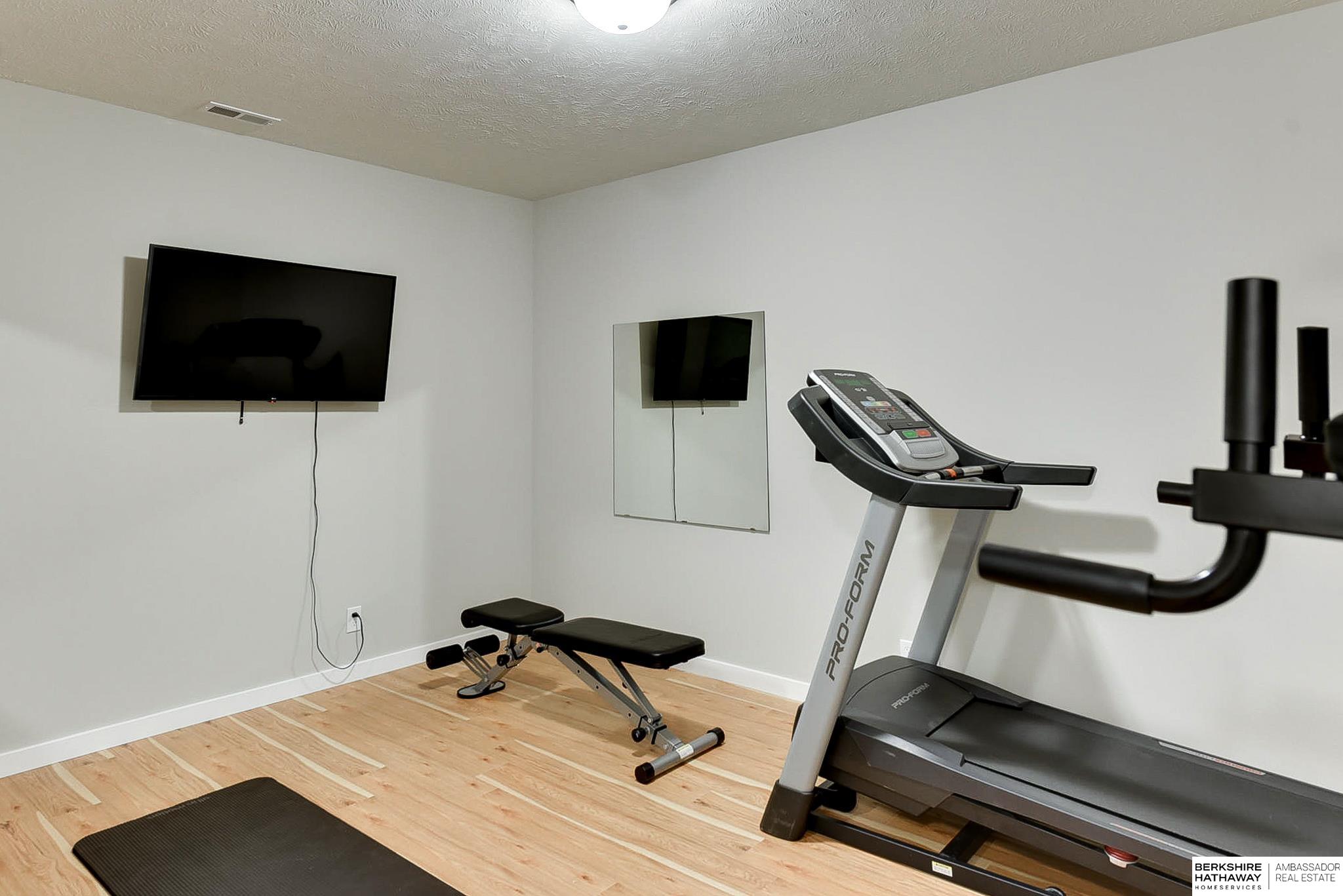 20709 Woodridge Drive, Gretna, Nebraska image 32