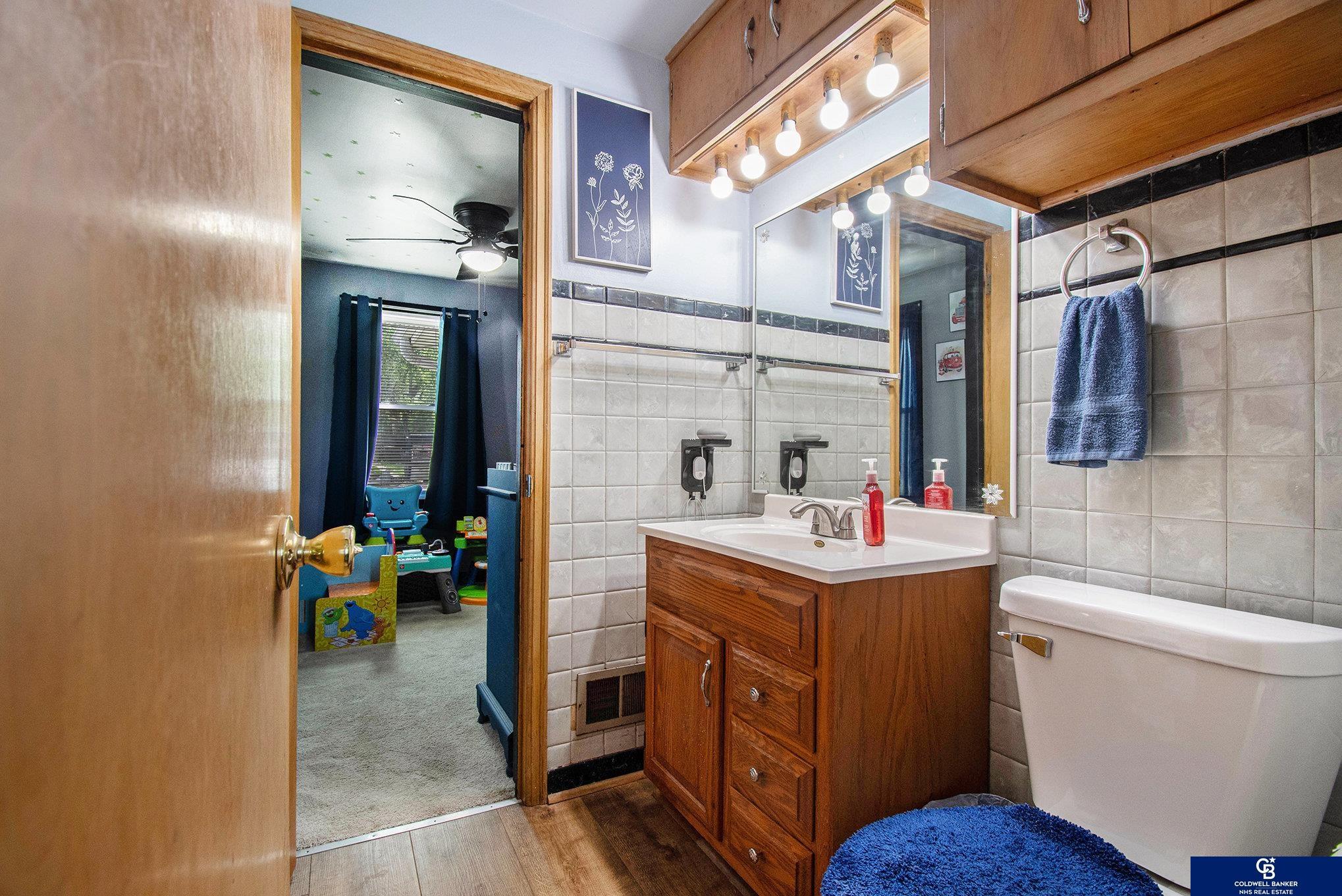 7090 Spencer Street, Omaha, Nebraska image 9