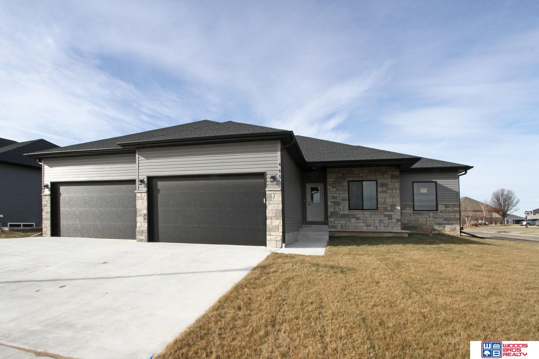 465 Half Moon Drive, Lincoln, Nebraska image 1