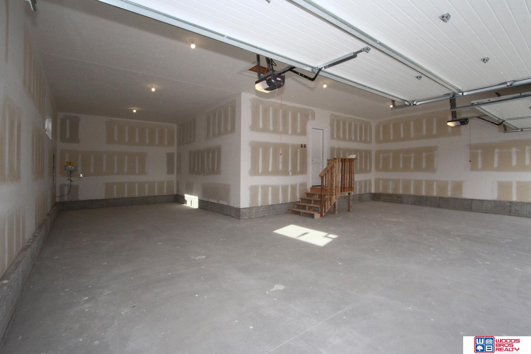 465 Half Moon Drive, Lincoln, Nebraska image 40