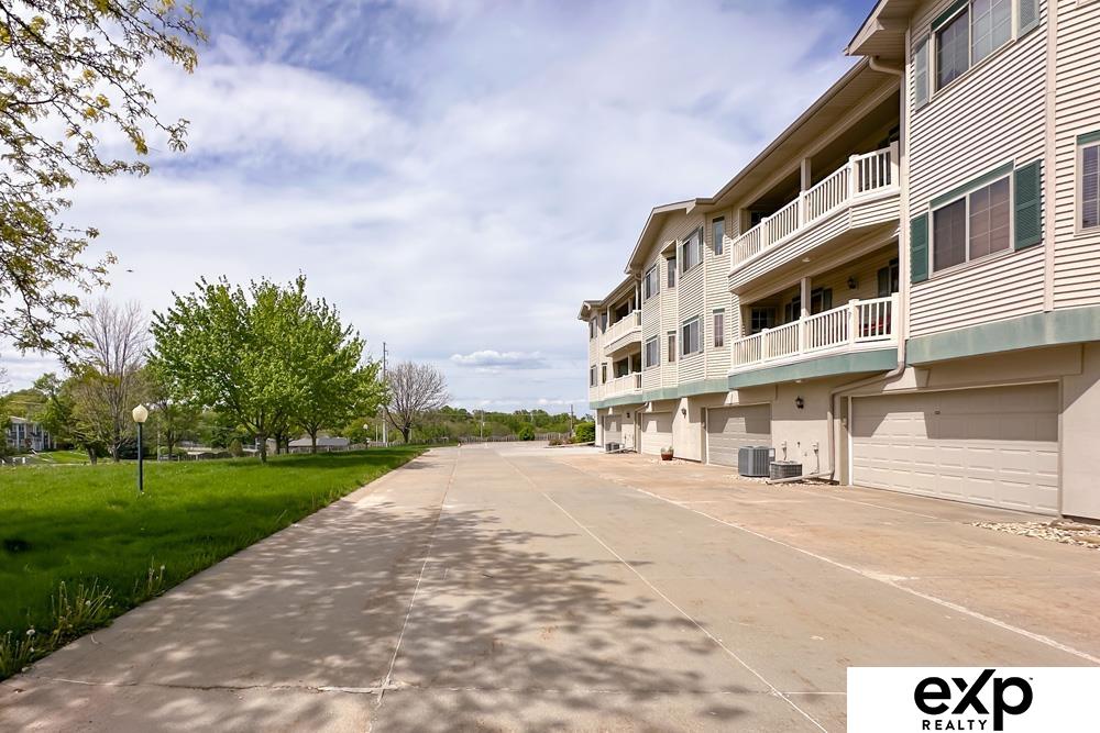 7005 S 74 Street #302, La Vista, Nebraska image 45