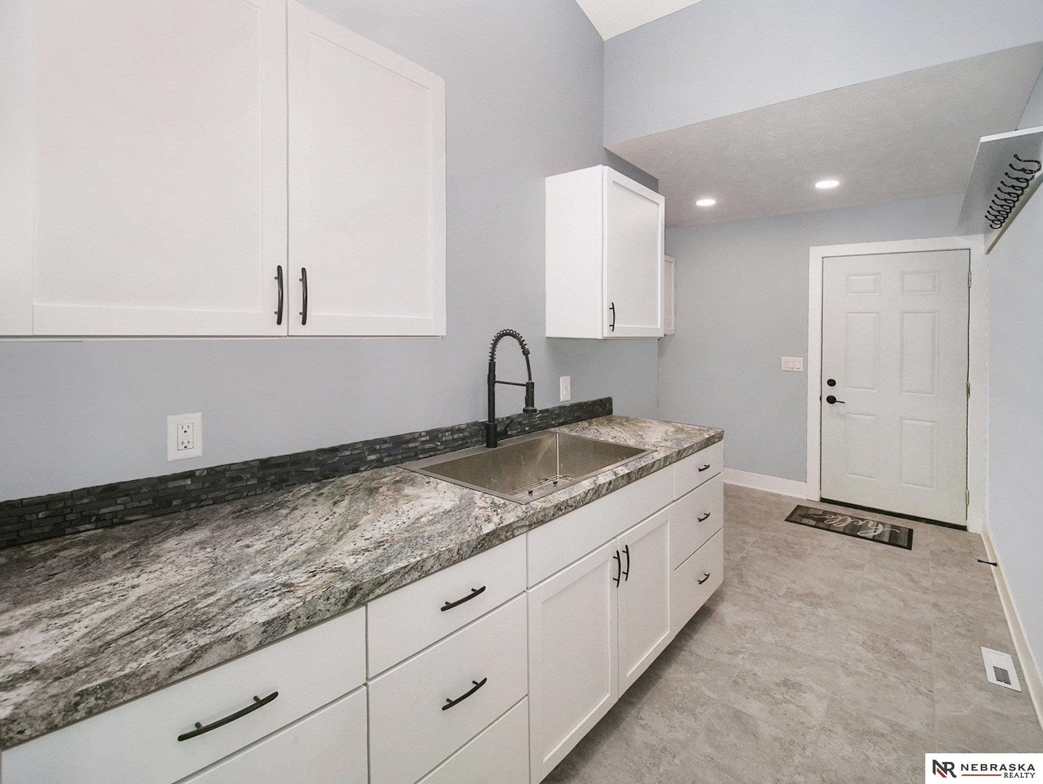 5910 SW 9th Street, Lincoln, Nebraska image 24