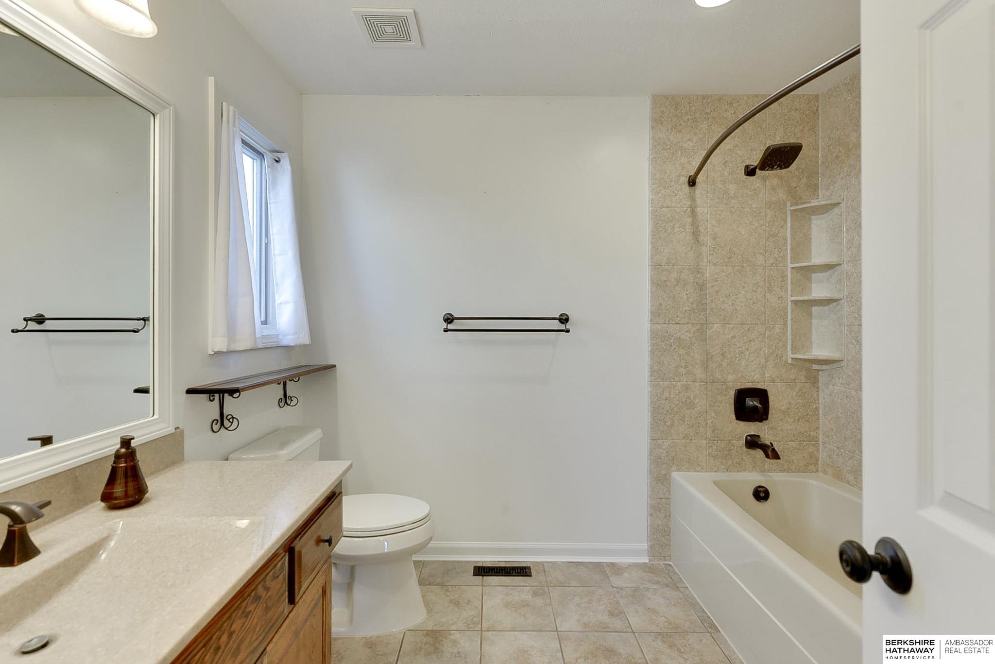 8114 S 167th Street, Omaha, Nebraska image 21
