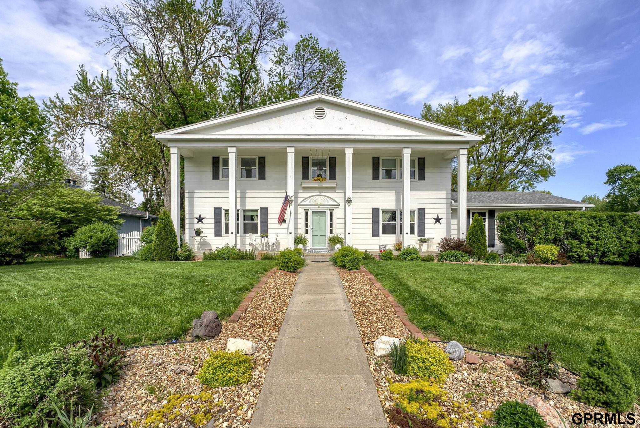 5325 Oak Hills Drive, Omaha, Nebraska image 1