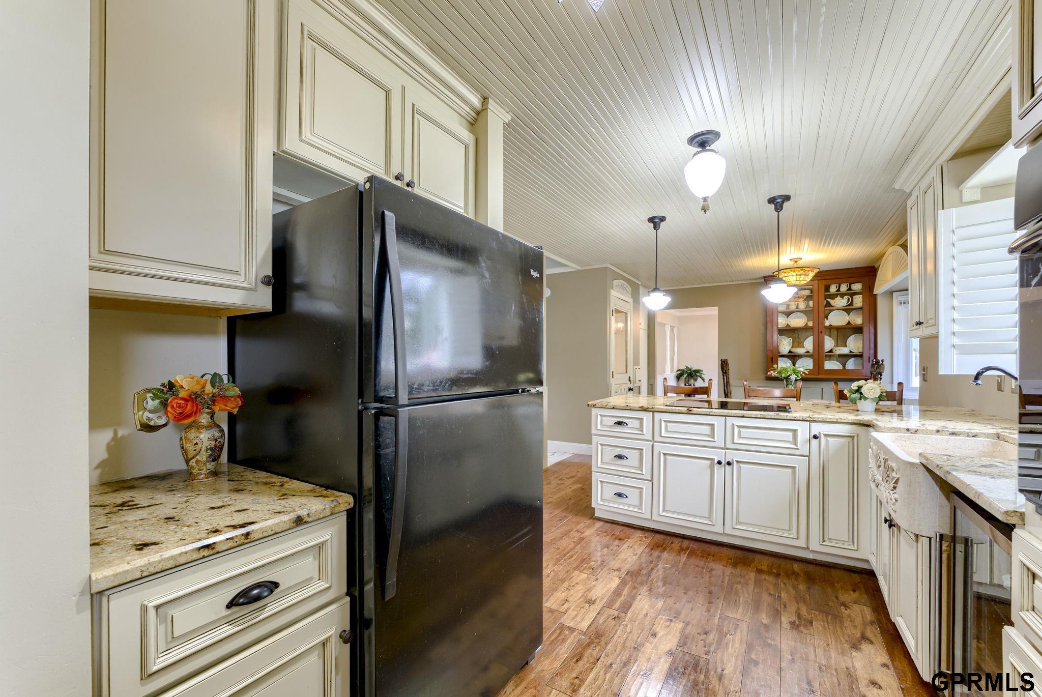 5325 Oak Hills Drive, Omaha, Nebraska image 17