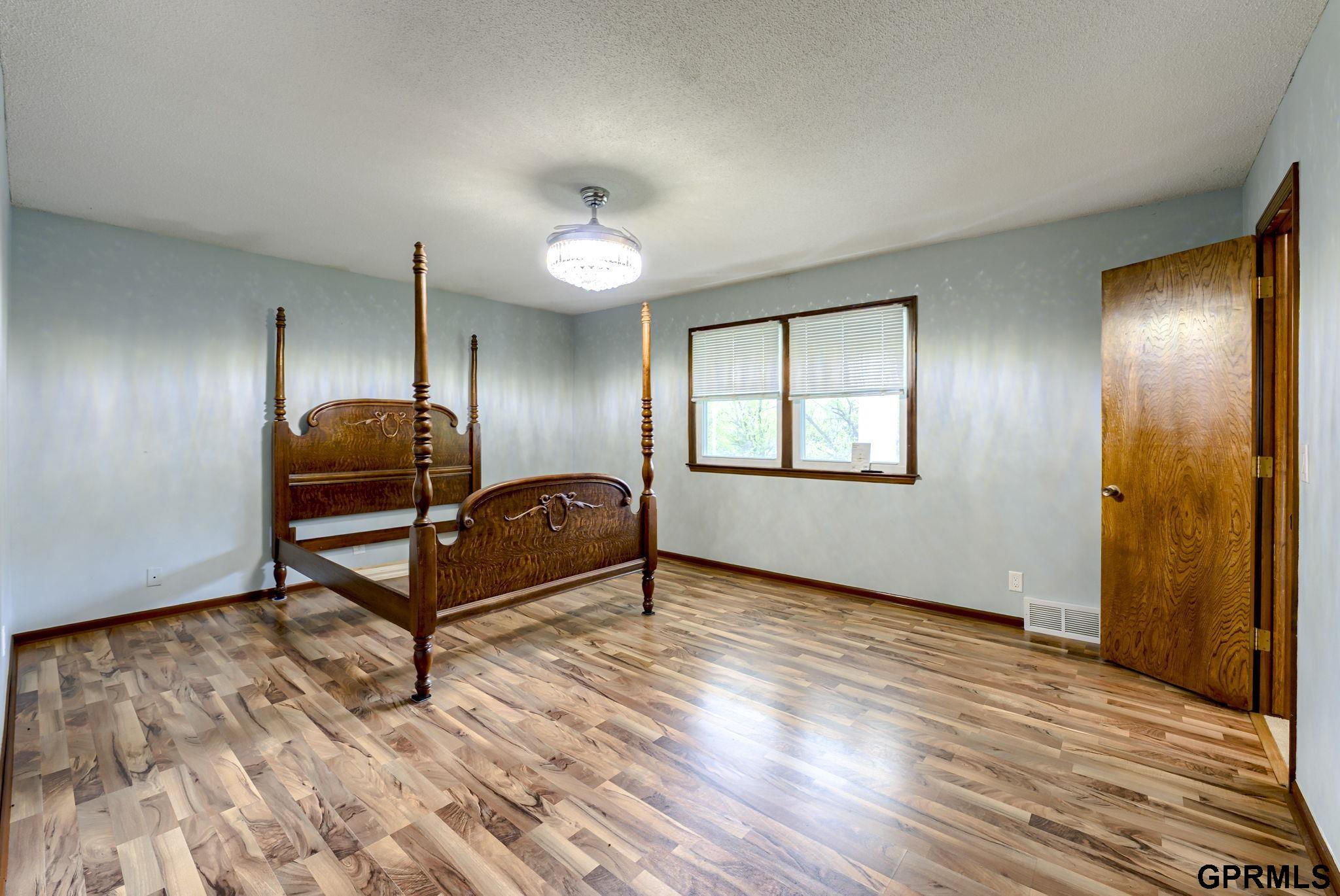 5325 Oak Hills Drive, Omaha, Nebraska image 22