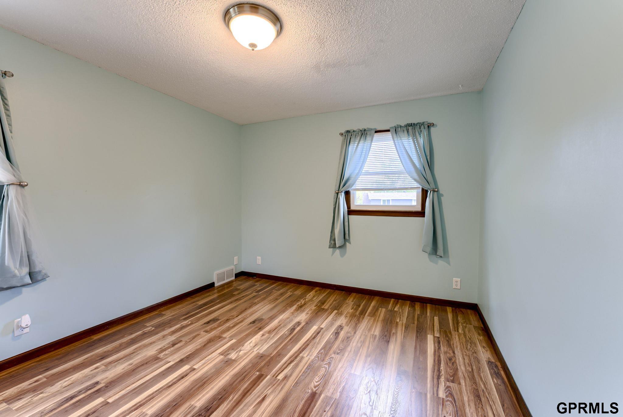 5325 Oak Hills Drive, Omaha, Nebraska image 26