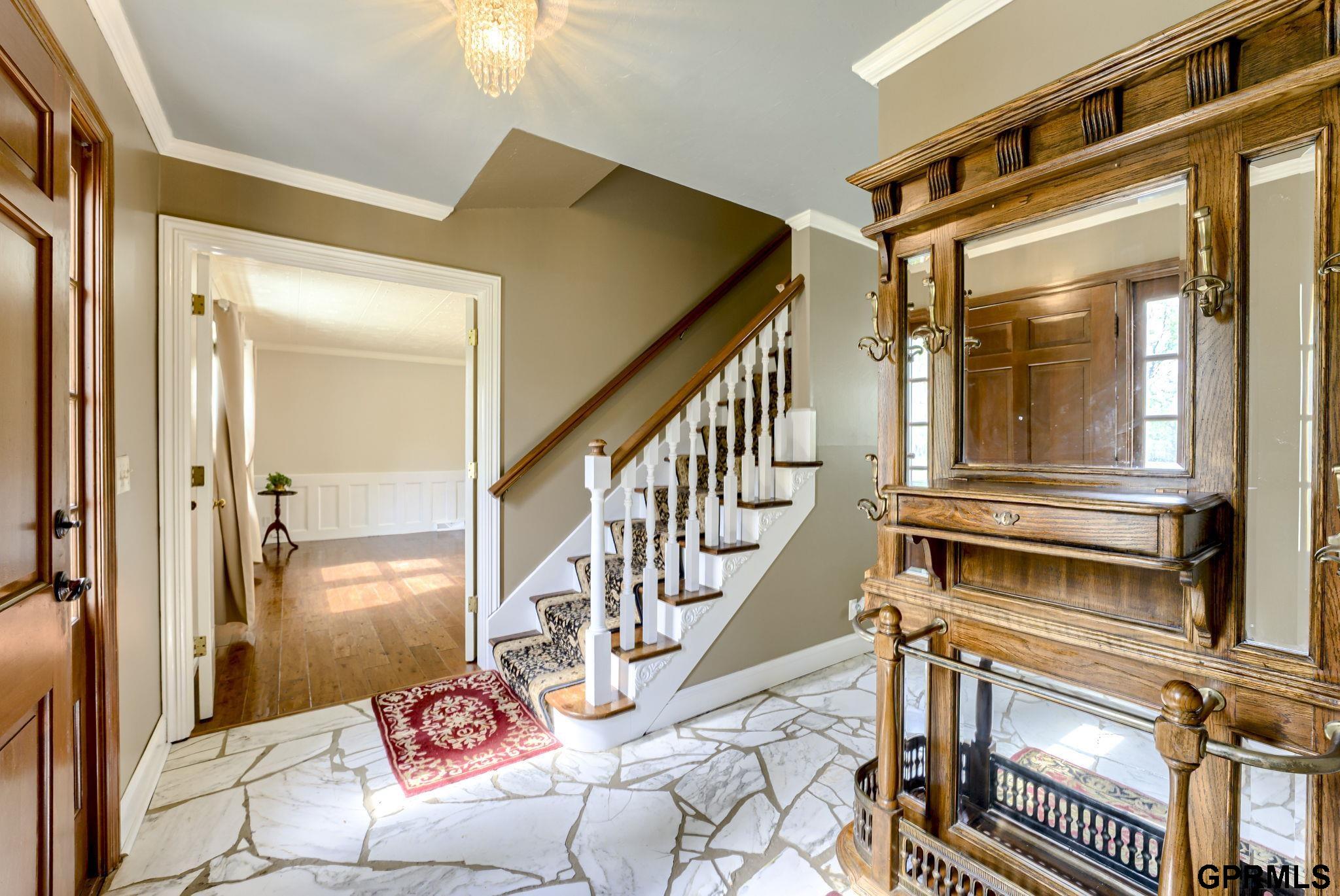 5325 Oak Hills Drive, Omaha, Nebraska image 4