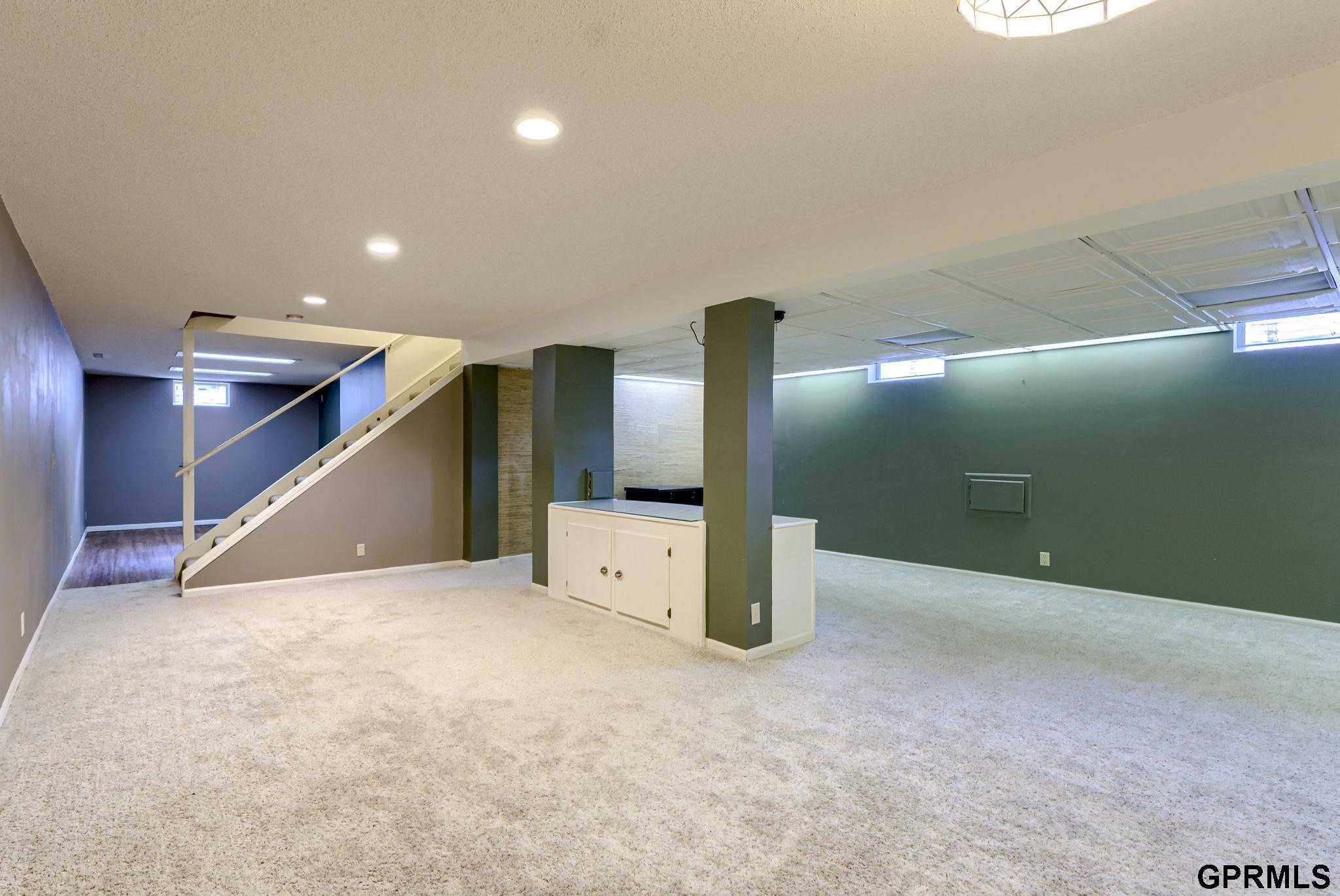 5325 Oak Hills Drive, Omaha, Nebraska image 34