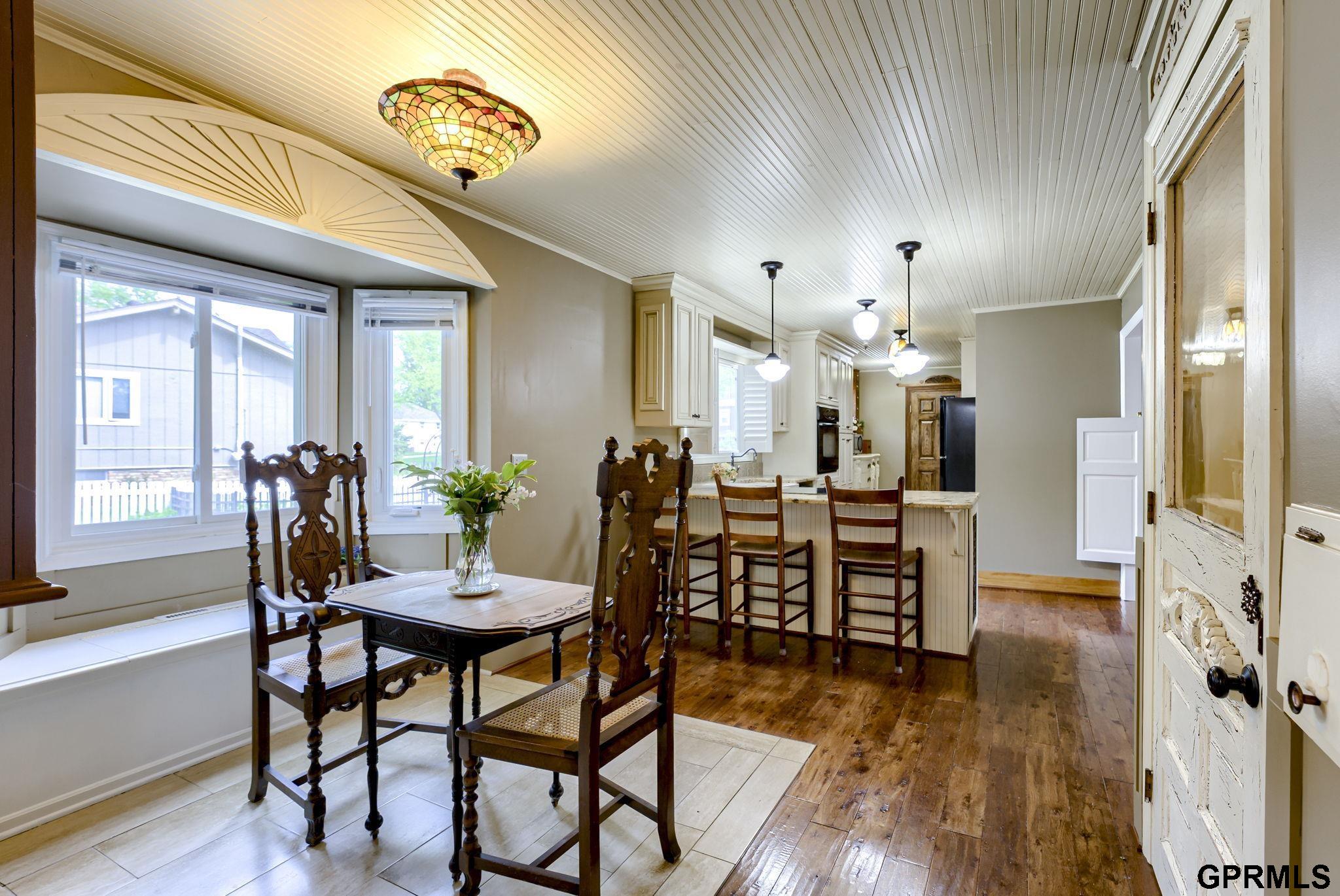 5325 Oak Hills Drive, Omaha, Nebraska image 9