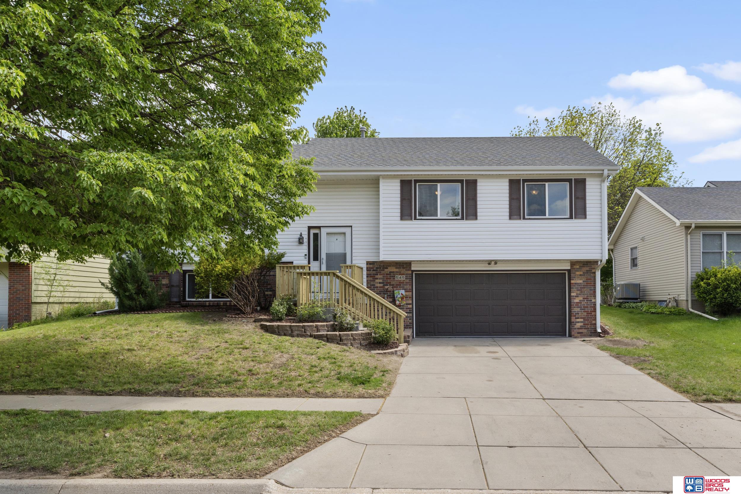 545 W Chadderton Drive, Lincoln, Nebraska image 2