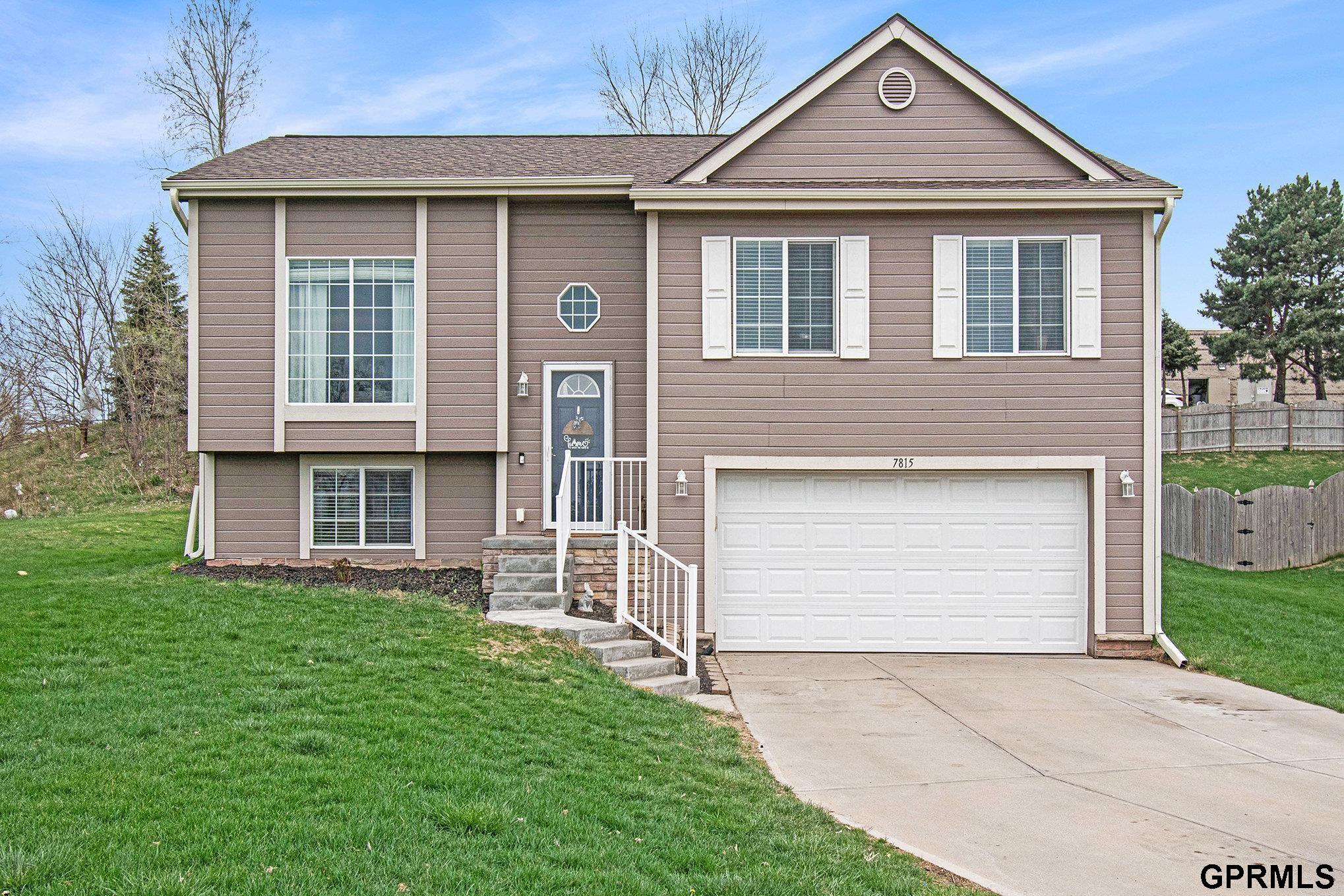 7815 S 72nd Avenue Circle, La Vista, Nebraska image 1