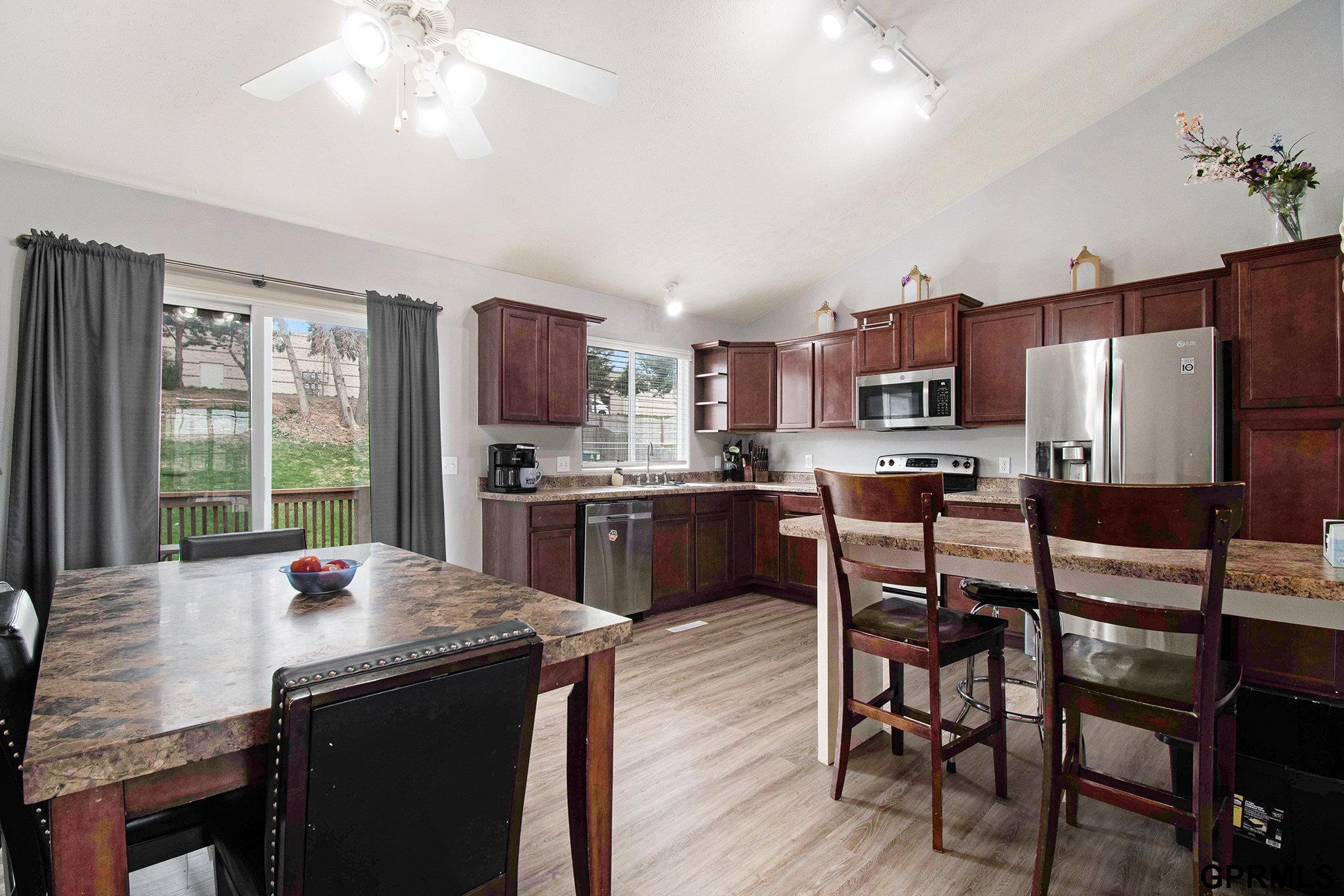 7815 S 72nd Avenue Circle, La Vista, Nebraska image 10