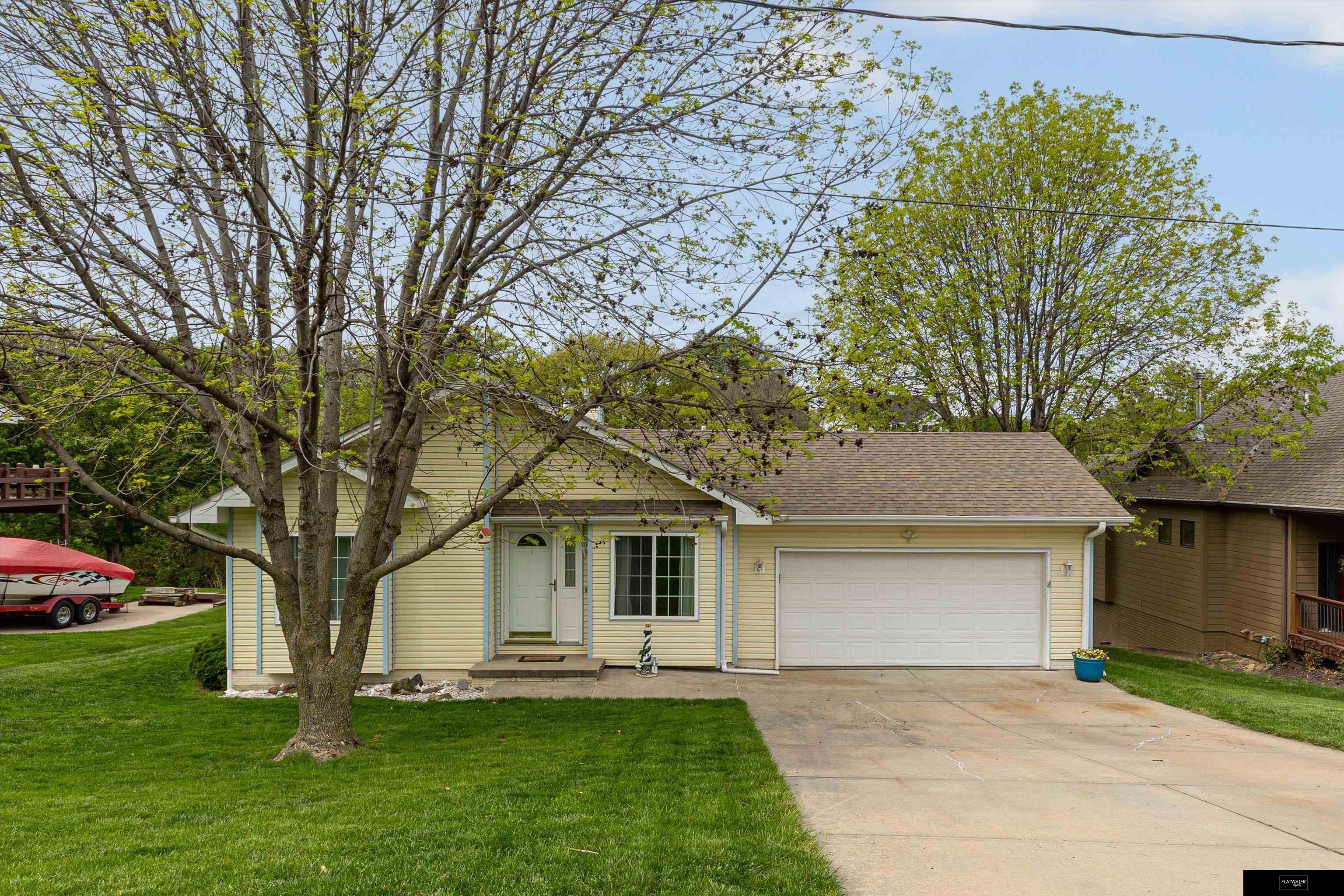 8887 Verdon Circle, Plattsmouth, Nebraska image 1