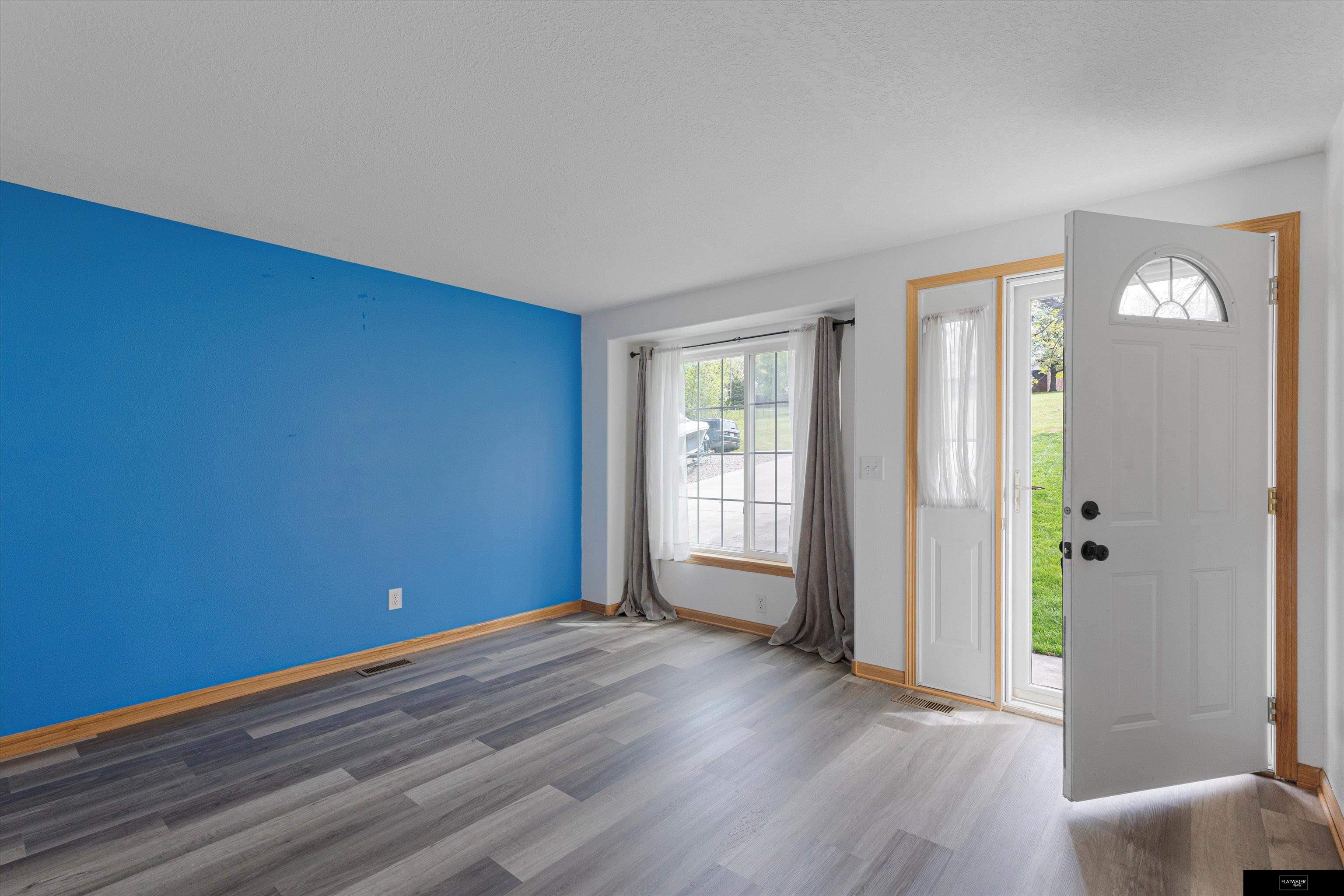 8887 Verdon Circle, Plattsmouth, Nebraska image 4